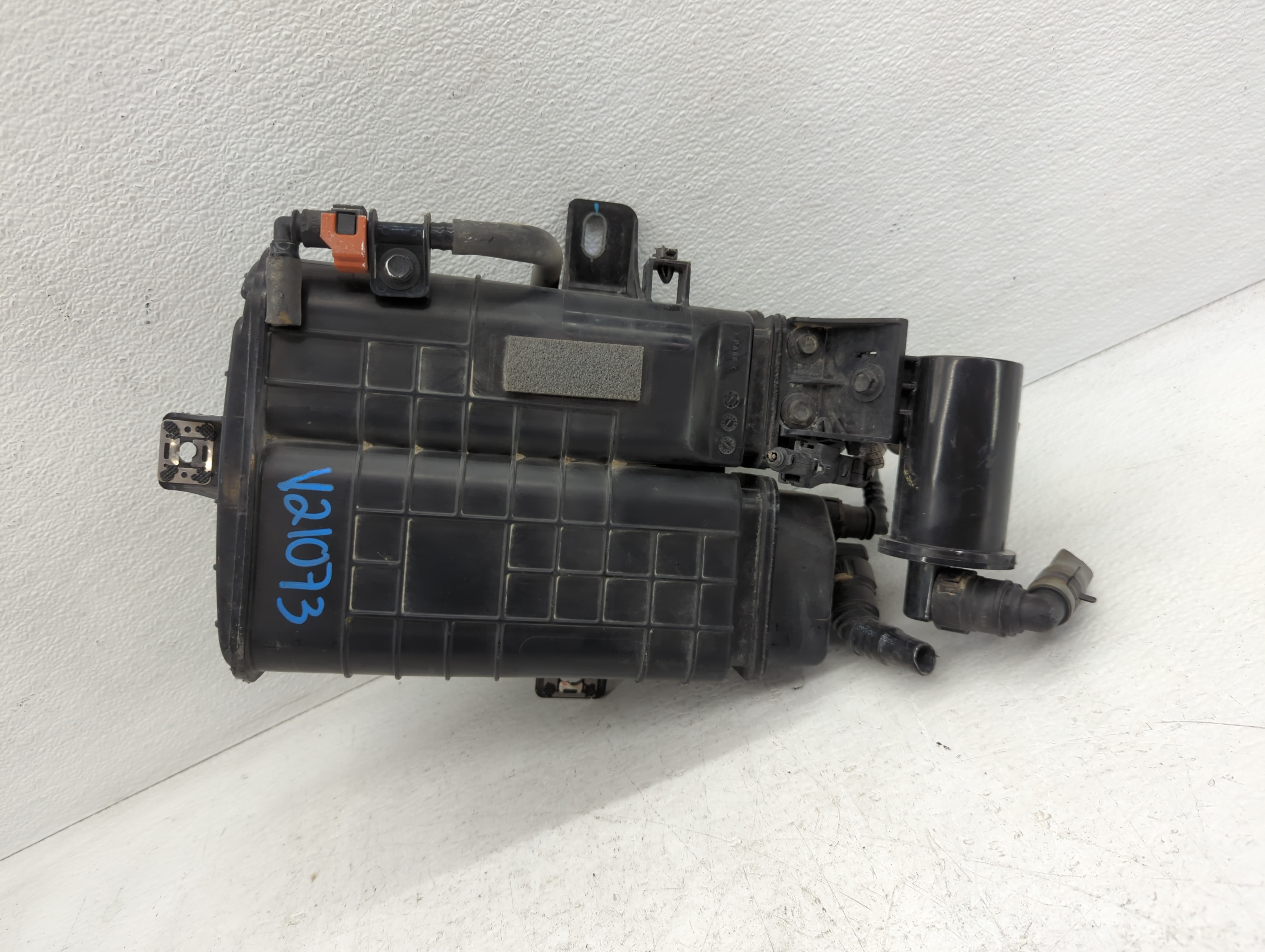 2022 Kia Stinger Fuel Vapor Charcoal Canister 1082244 - Oemusedautoparts1.com