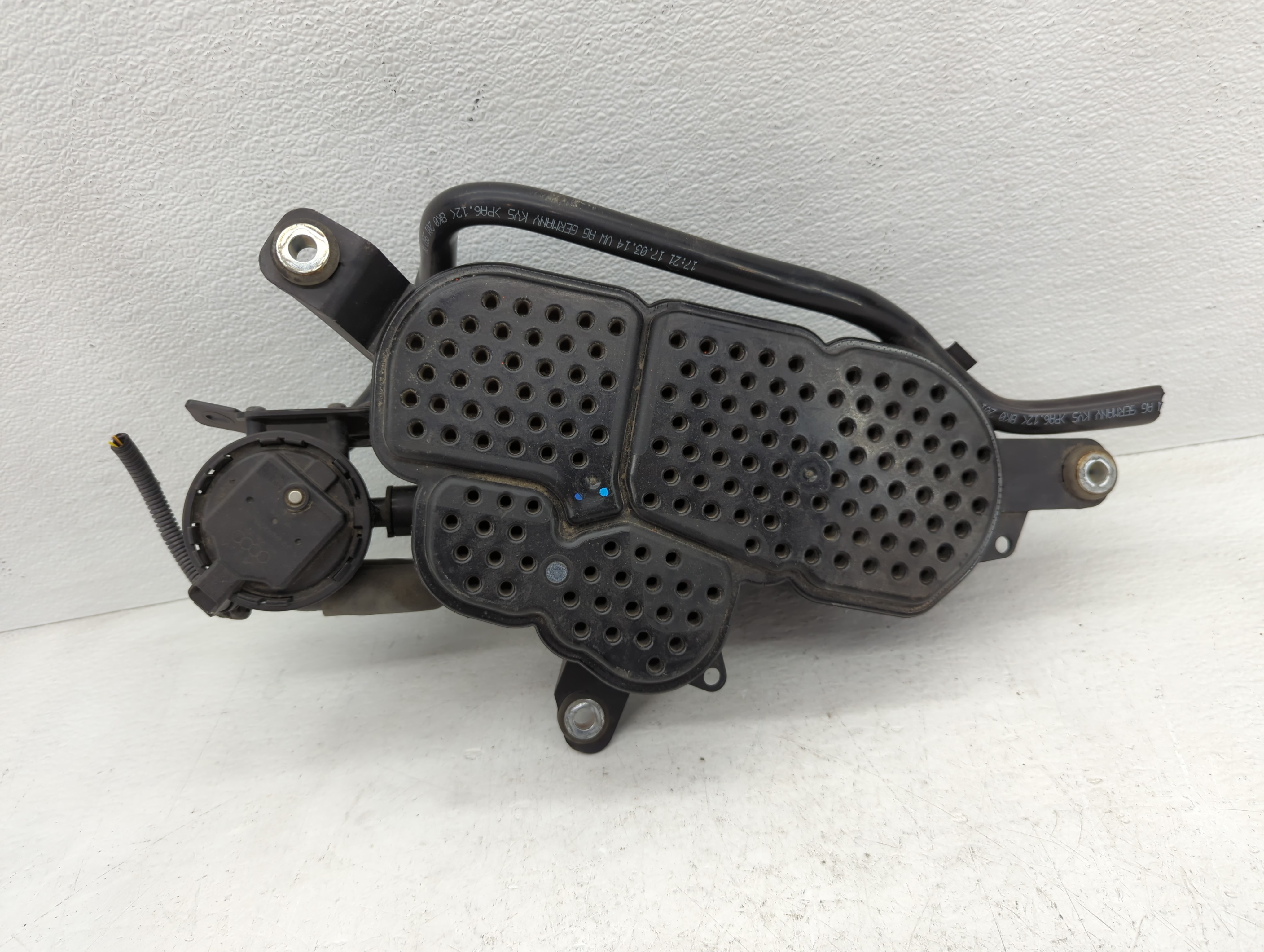 2015 Audi A5 Fuel Vapor Charcoal Canister 1082246 - Oemusedautoparts1.com