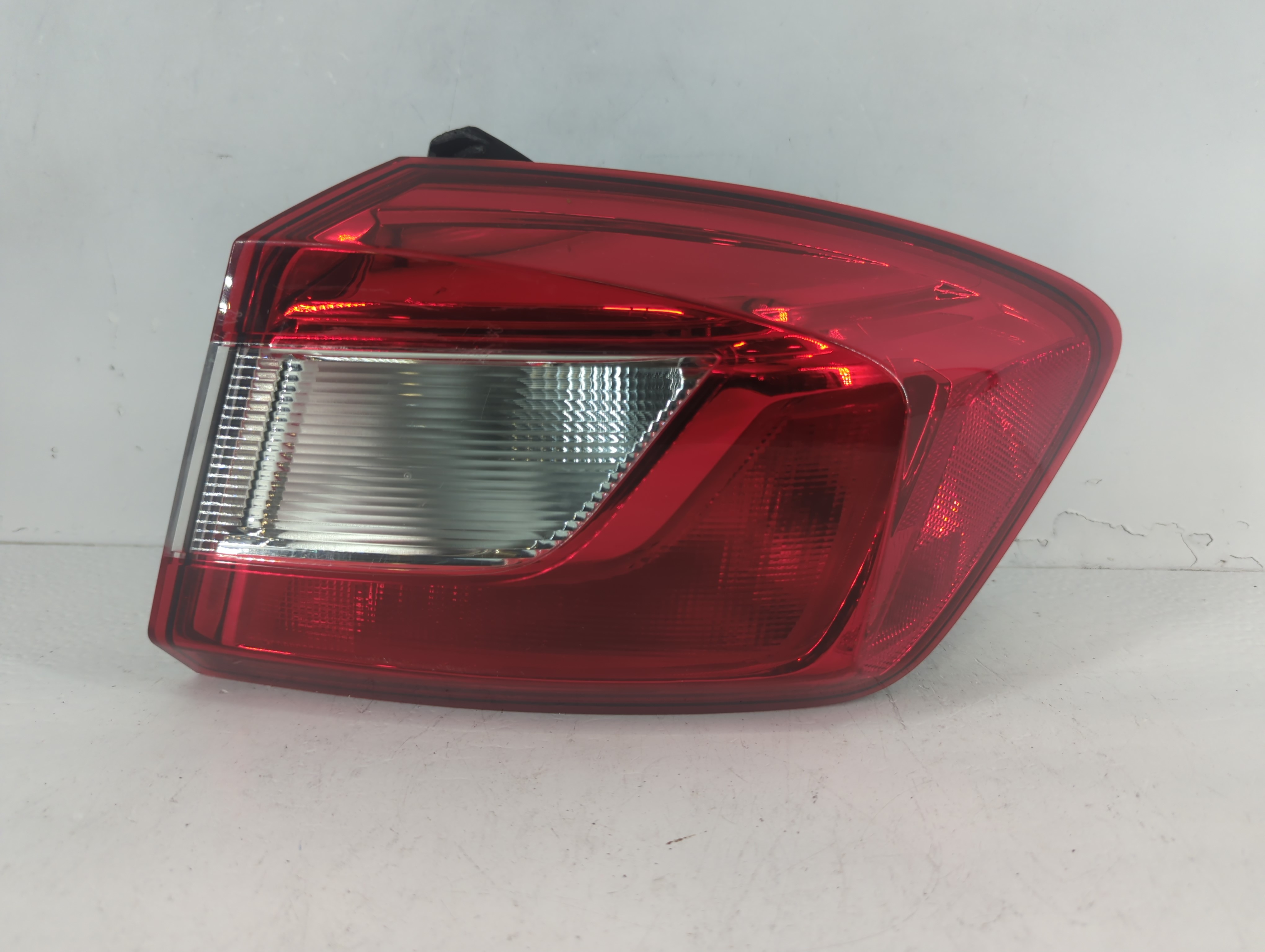 2017-2019 Chevrolet Cruze Passenger Right Side Tail Light Taillight Oem 1082330 - Oemusedautoparts1.com
