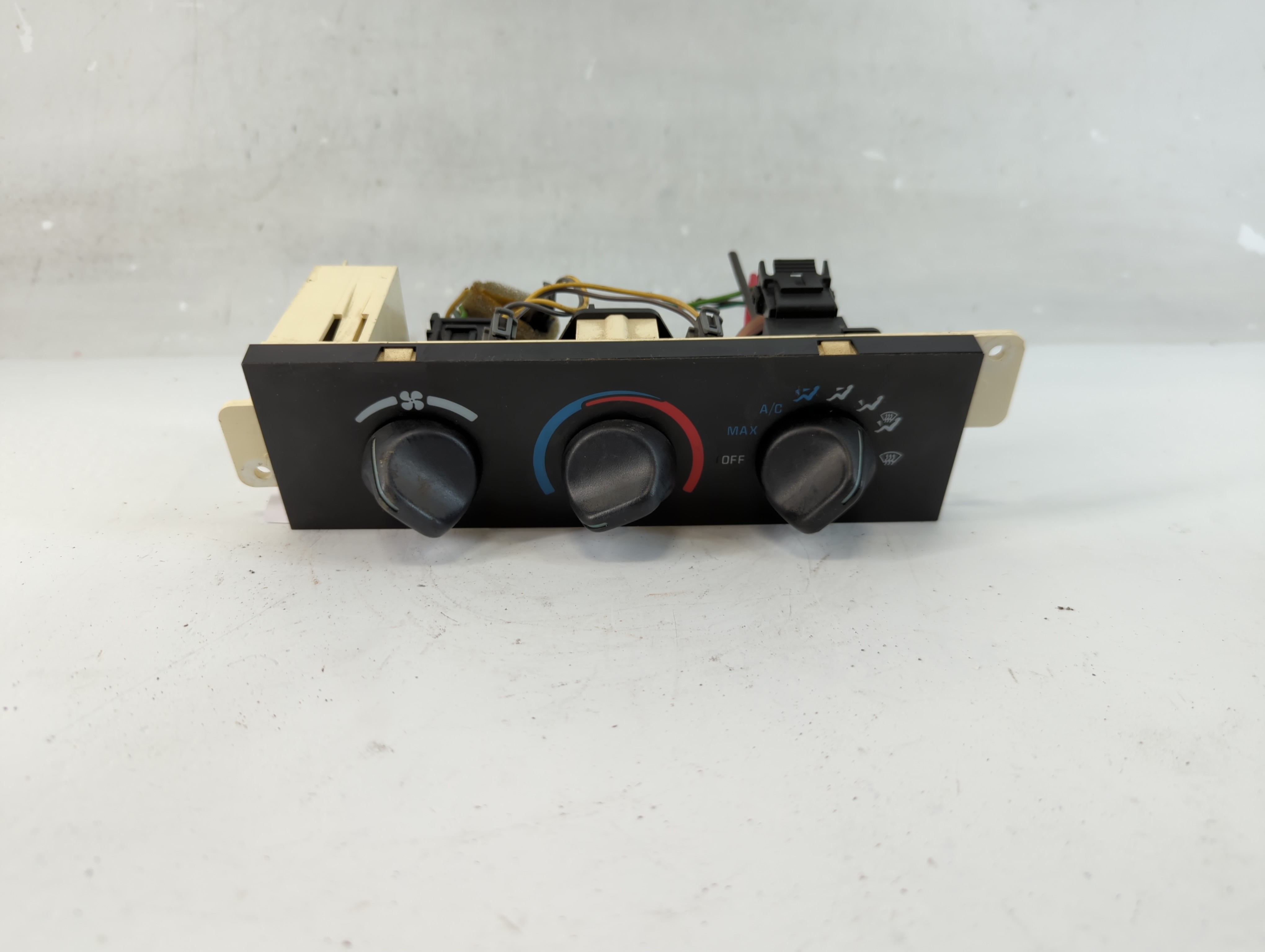 2000-2002 Chevrolet Camaro Ac Heater Climate Control 09351471|09351461 1082343 - Oemusedautoparts1.com