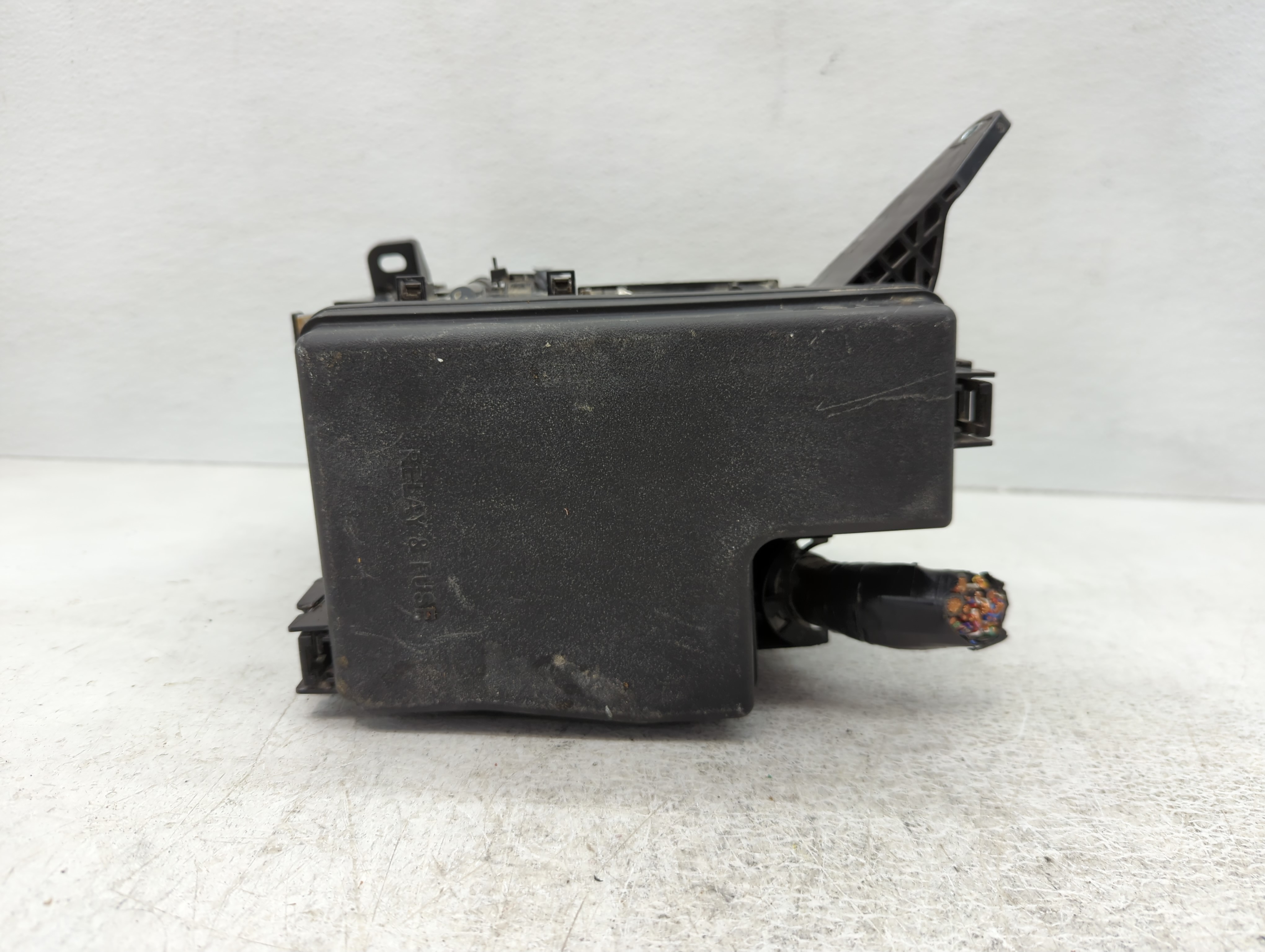 Picture of 2014-2020 Toyota Tundra Fusebox Fuse Box Relay Module 82662-78120 1082348