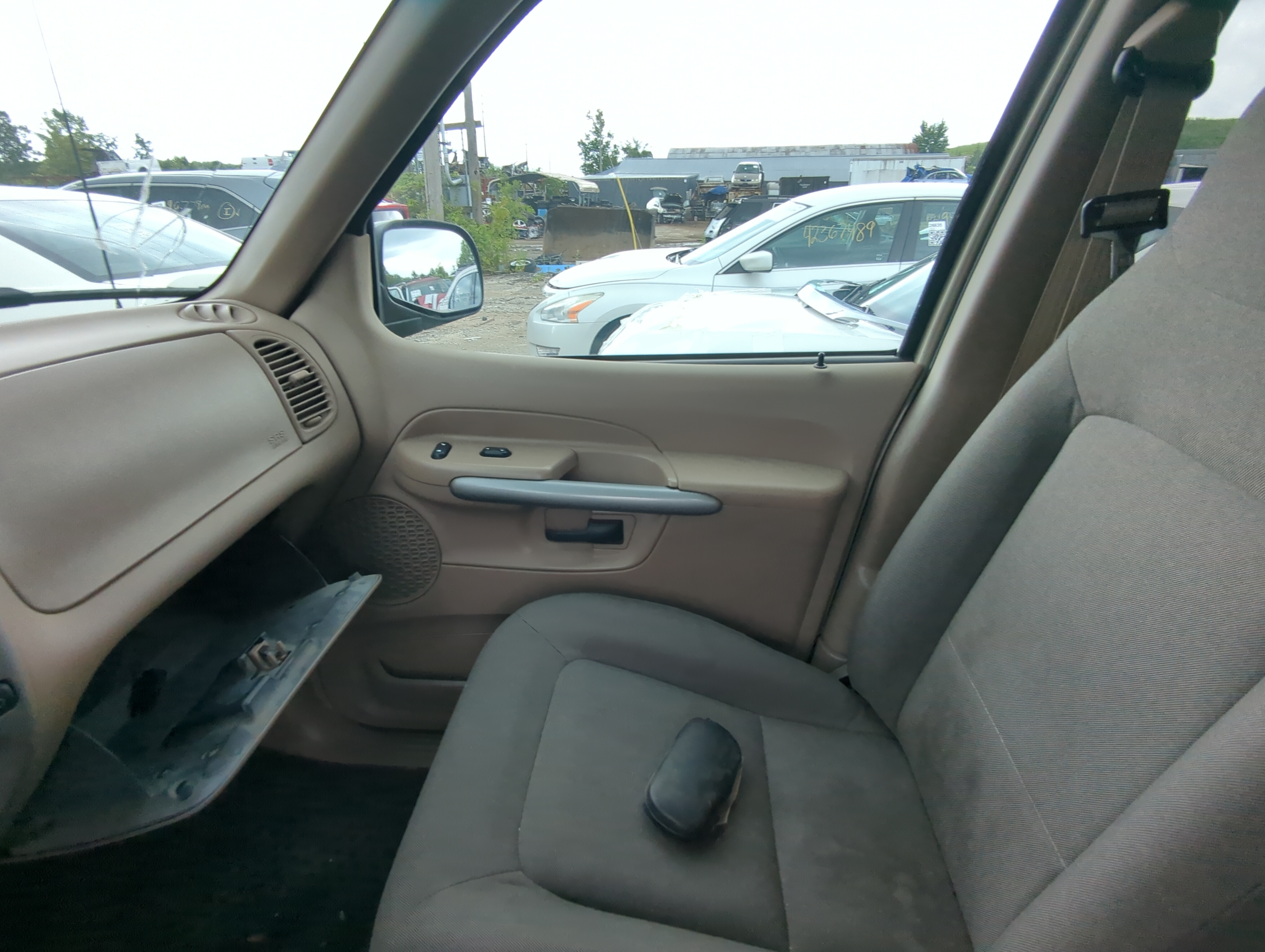 Picture of Door Panels 2001 FORD EXPLORER SPORT TRAC