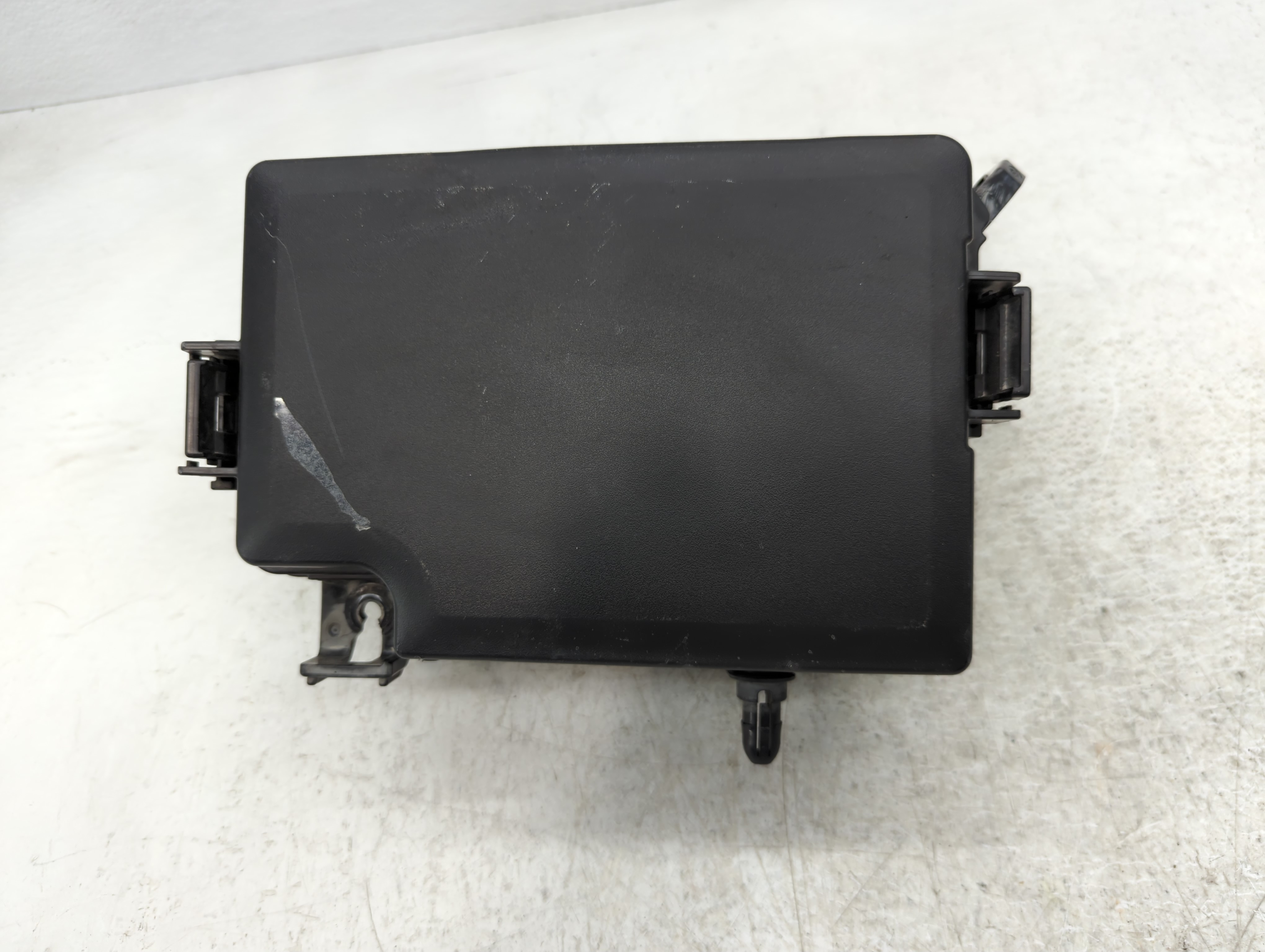 2019-2020 Hyundai Elantra Fusebox Fuse Box Relay Module 91956-f2025 1083117 - Oemusedautoparts1.com