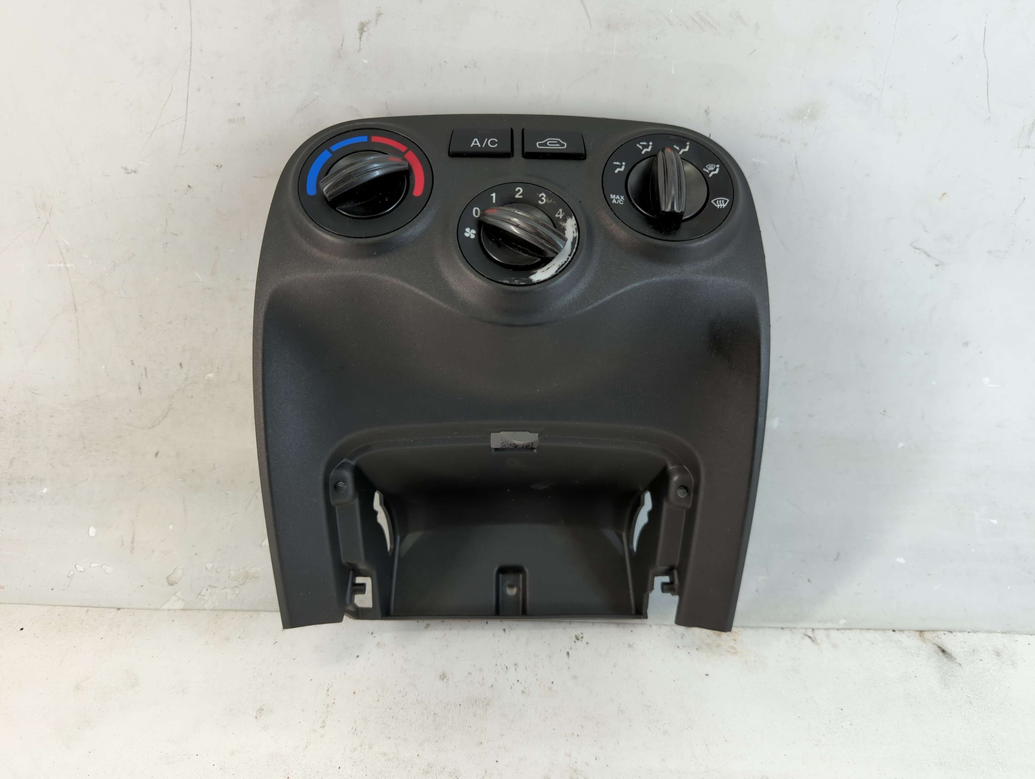 2010-2011 Kia Rio Ac Heater Climate Control 16847-41300 1083324 - Oemusedautoparts1.com
