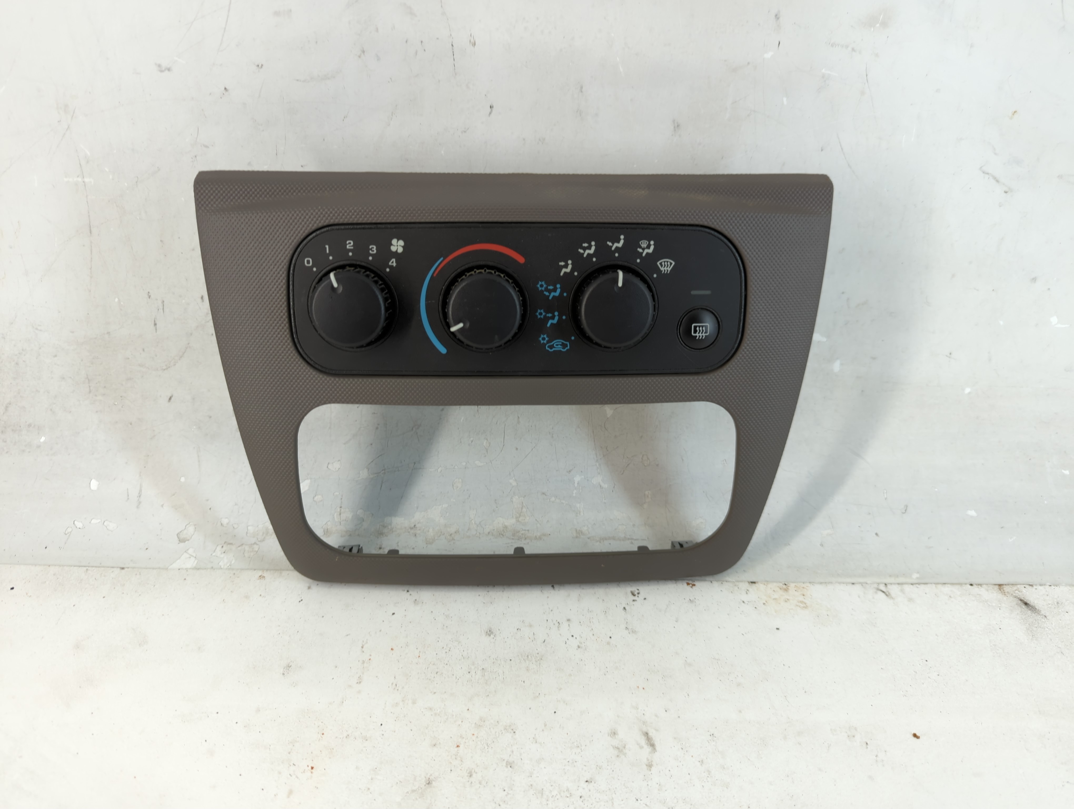 2001-2006 Chrysler Sebring Ac Heater Climate Control 04596277ab 1083327 - Oemusedautoparts1.com