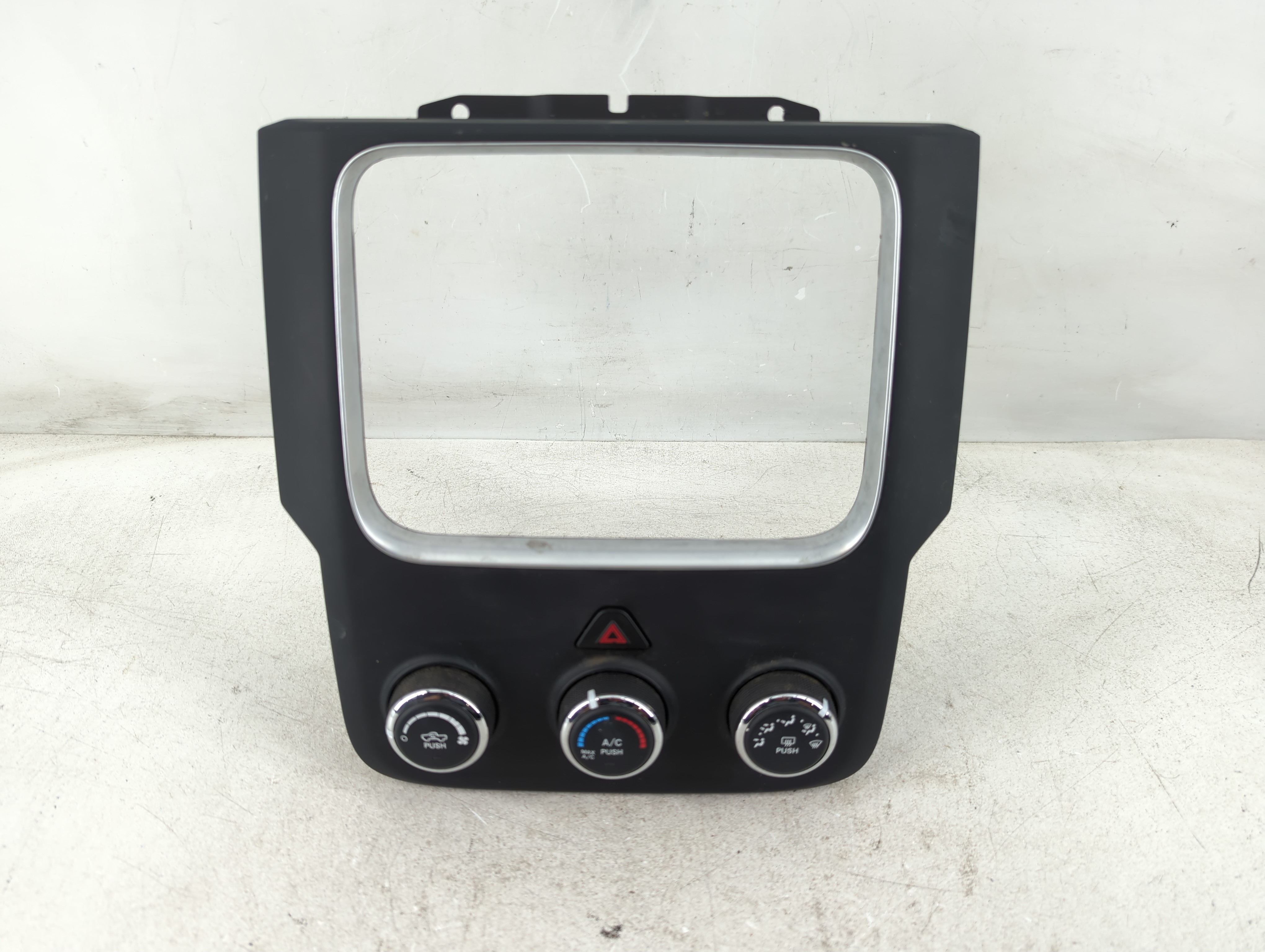 Picture of 2015 Dodge Ram 1500 Ac Heater Climate Control P68268190aa 1083357