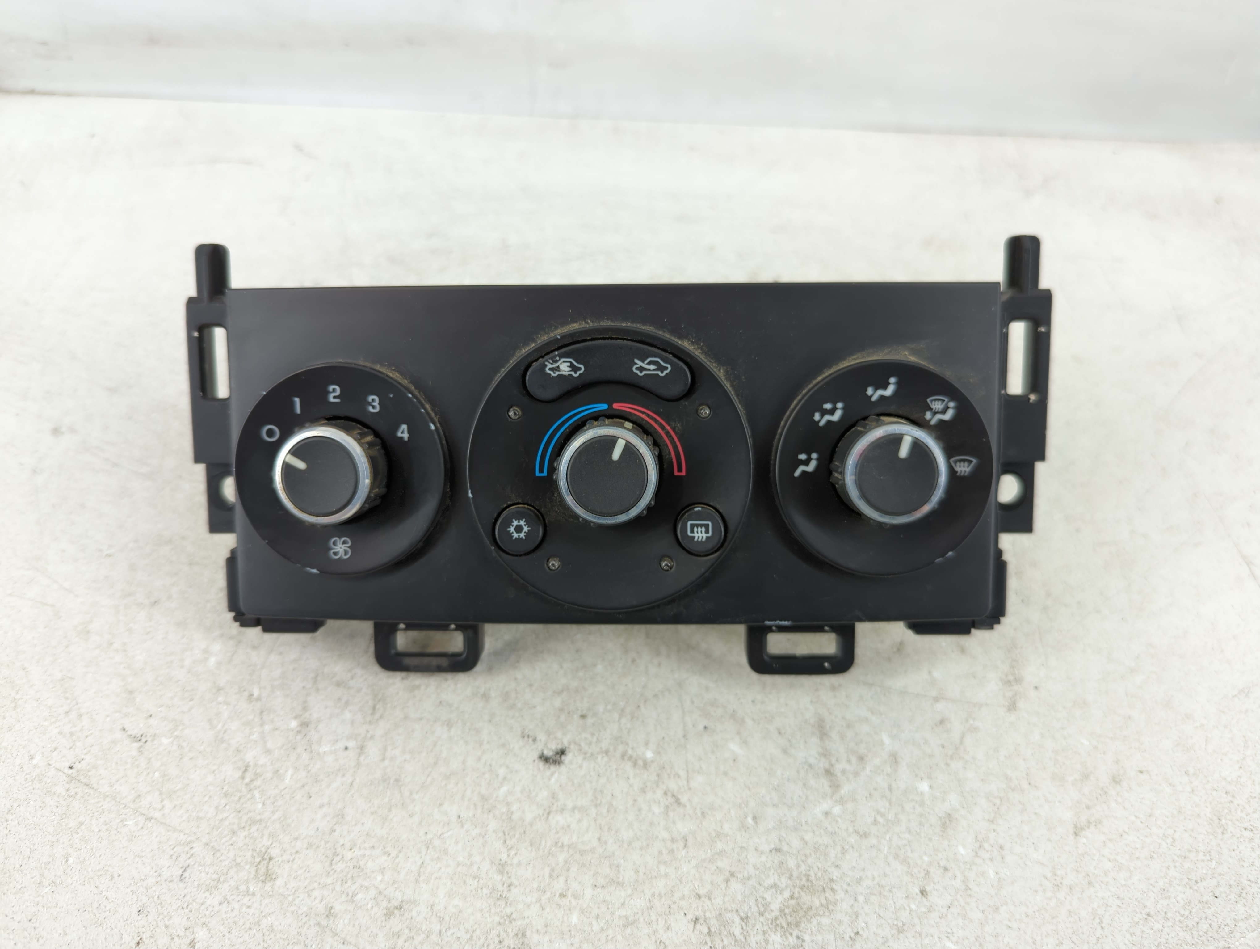 2008-2012 Chevrolet Malibu Ac Heater Climate Control 28014589 1083379 - Oemusedautoparts1.com