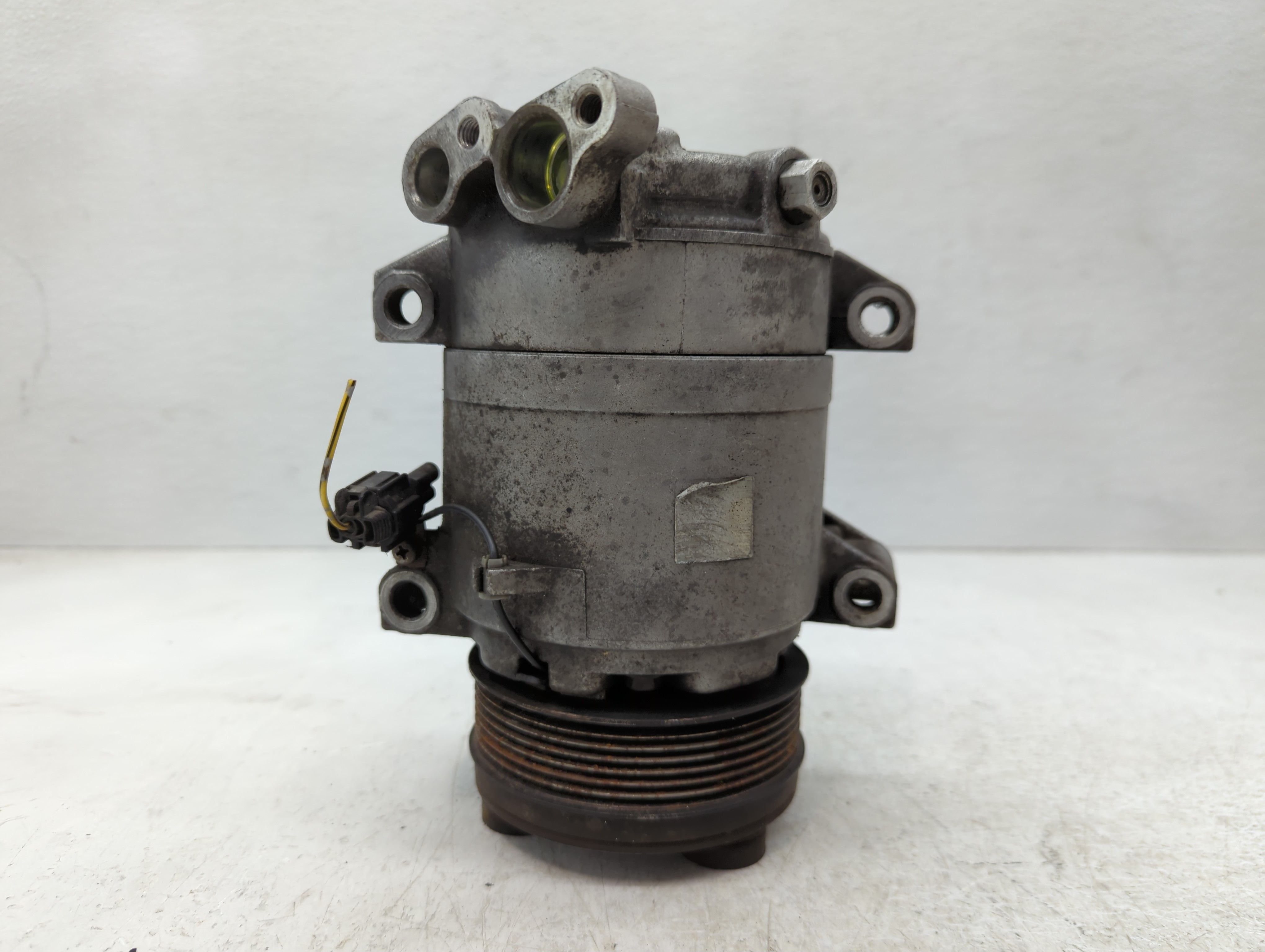 Picture of Nissan Trucks Armada Air Conditioning A/c Ac Compressor Oem 1083402