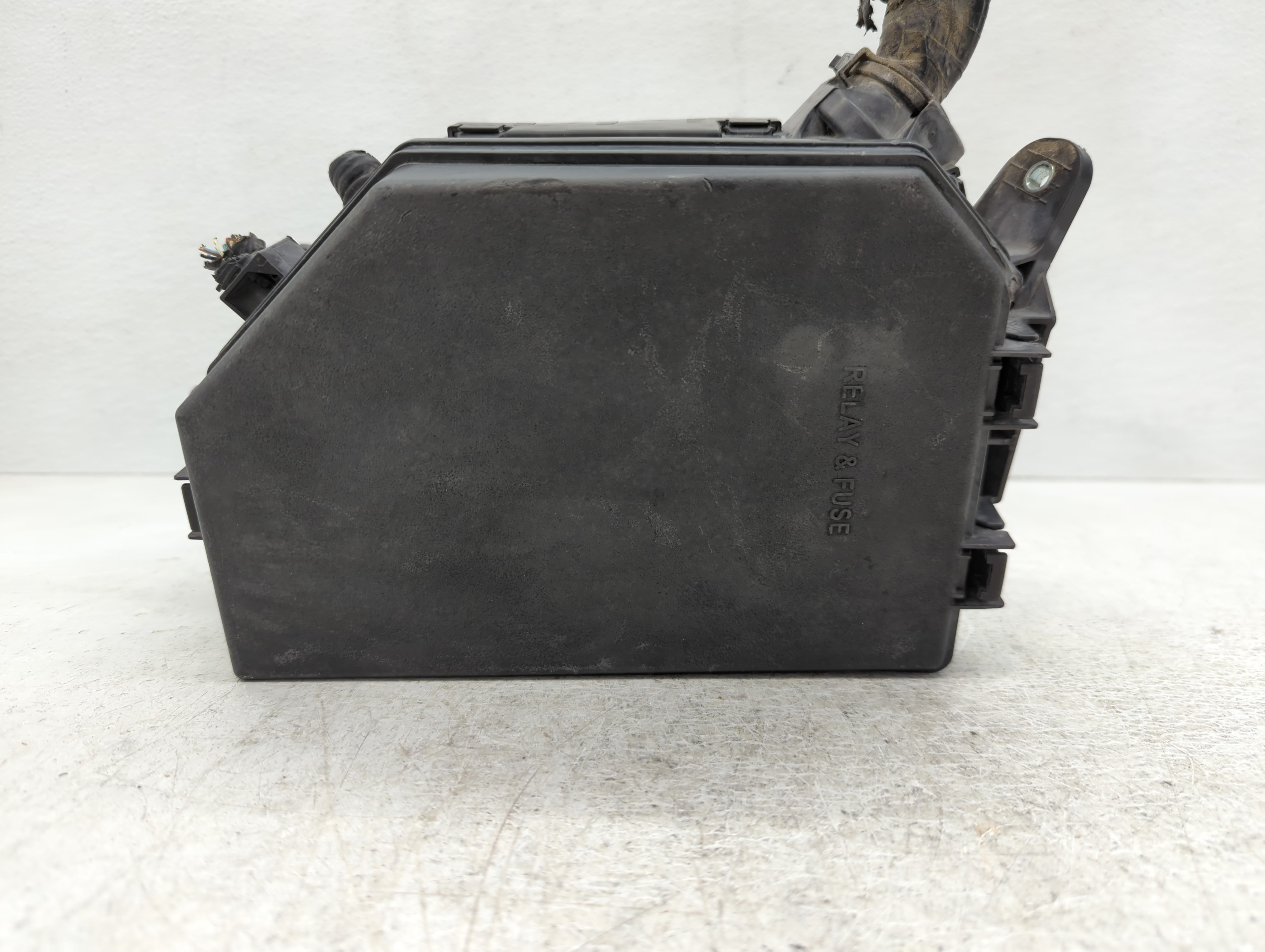 2018-2022 Toyota C-hr Fusebox Fuse Box Relay Module 82662-10460 1083412 - Oemusedautoparts1.com