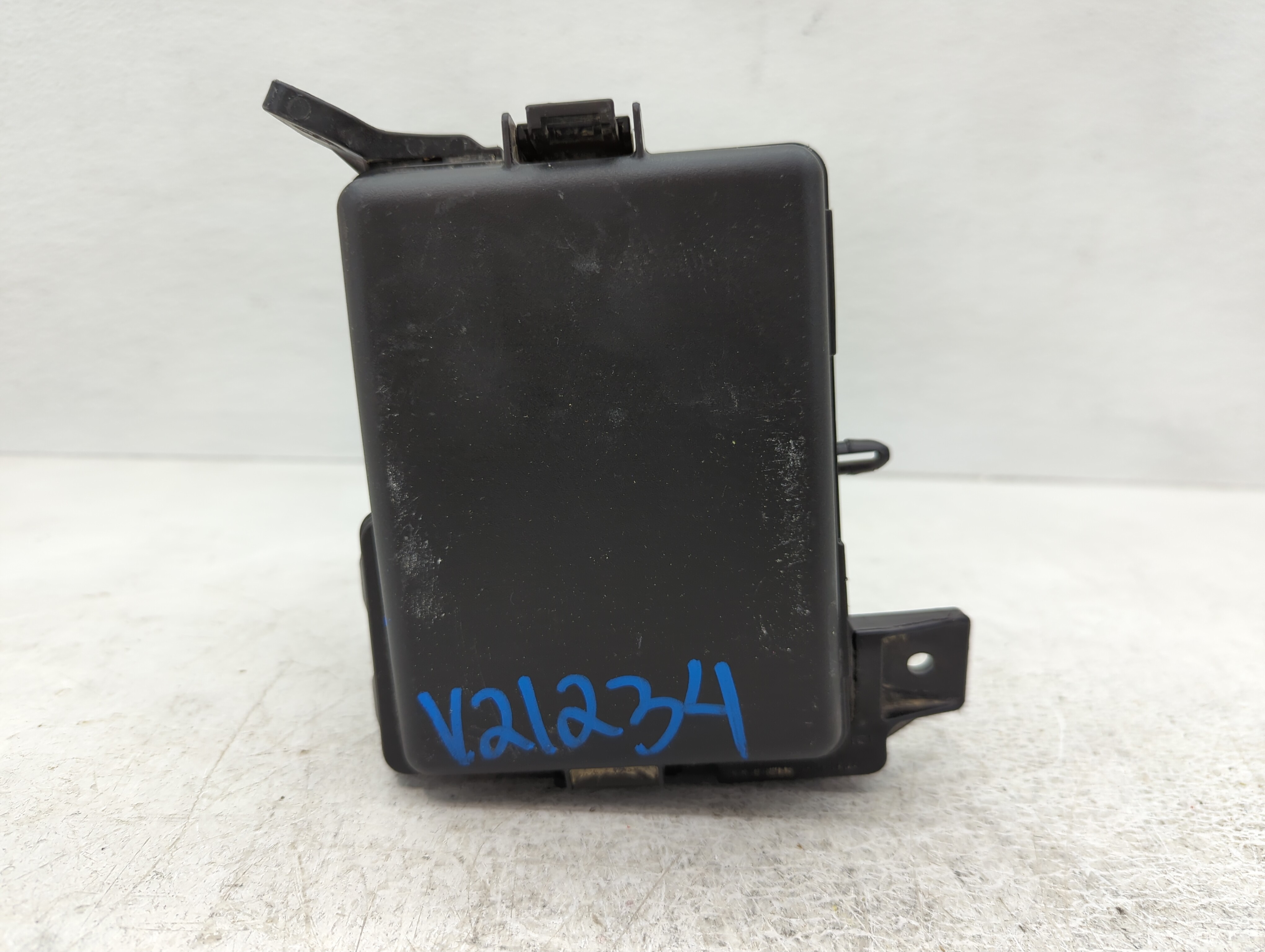 2016-2017 Kia Rio Fusebox Fuse Box Relay Module 91952-1w360 1083413 - Oemusedautoparts1.com