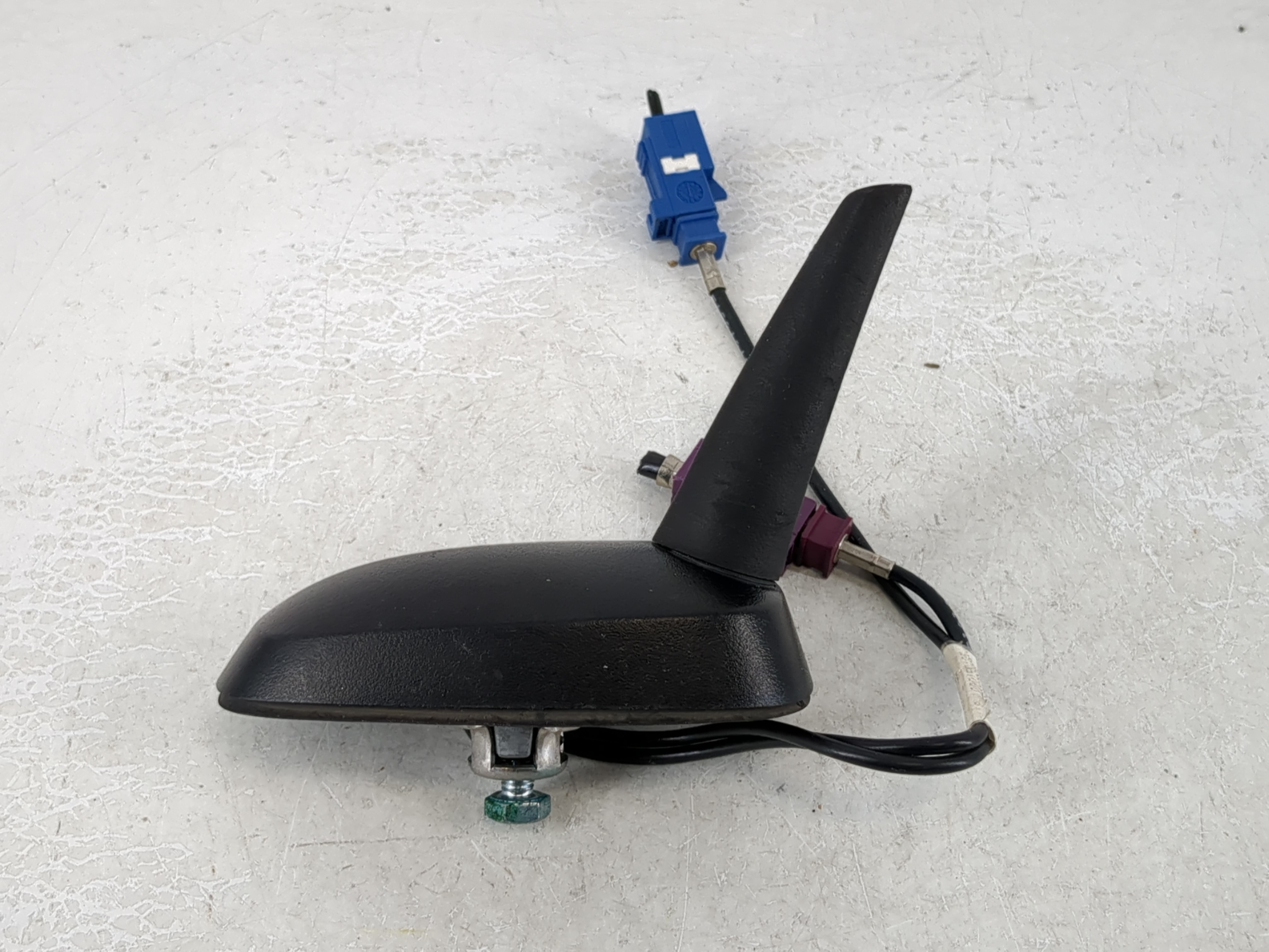 2007 Chevrolet Impala Radio Antenna Mast 1083571 - Oemusedautoparts1.com