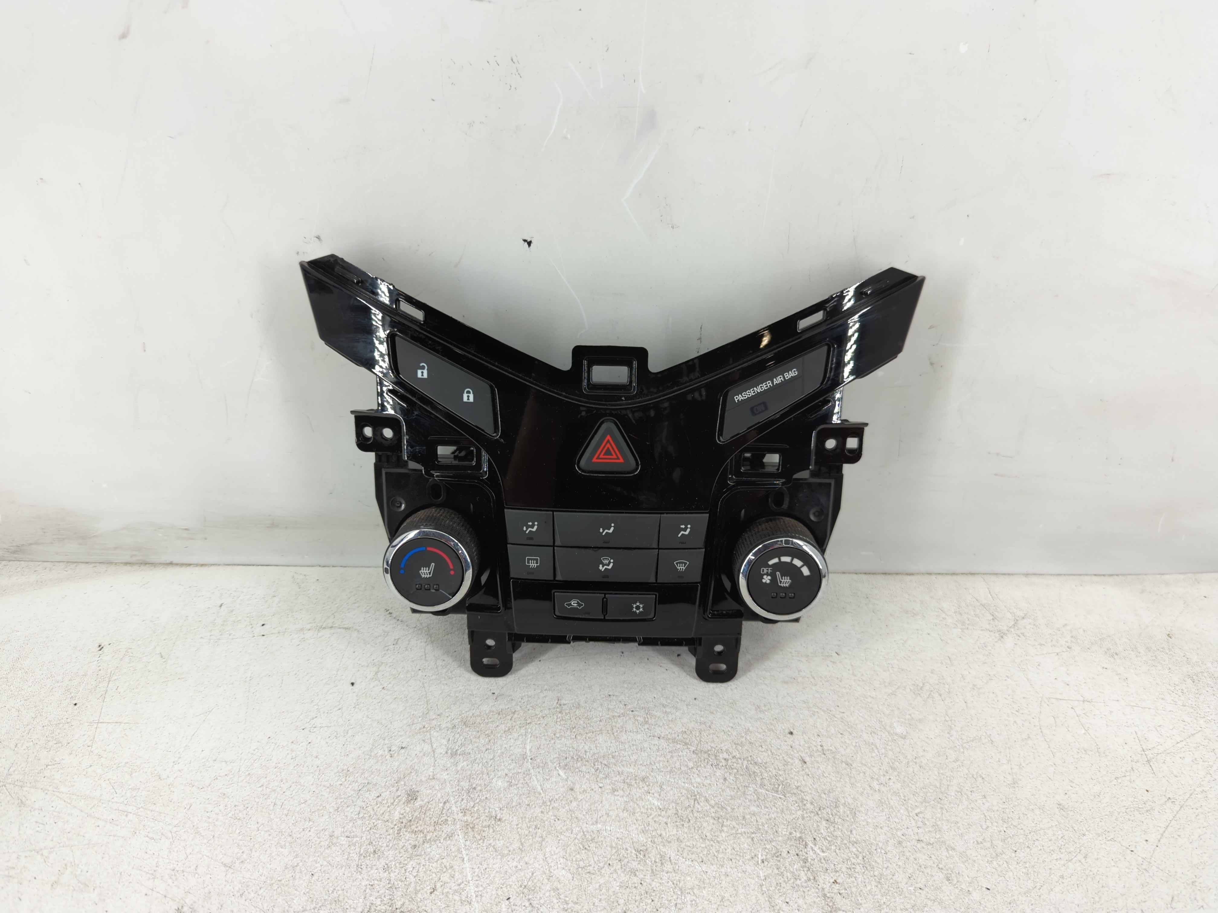 2011-2012 Chevrolet Cruze Ac Heater Climate Control 95017055 1084107 - Oemusedautoparts1.com