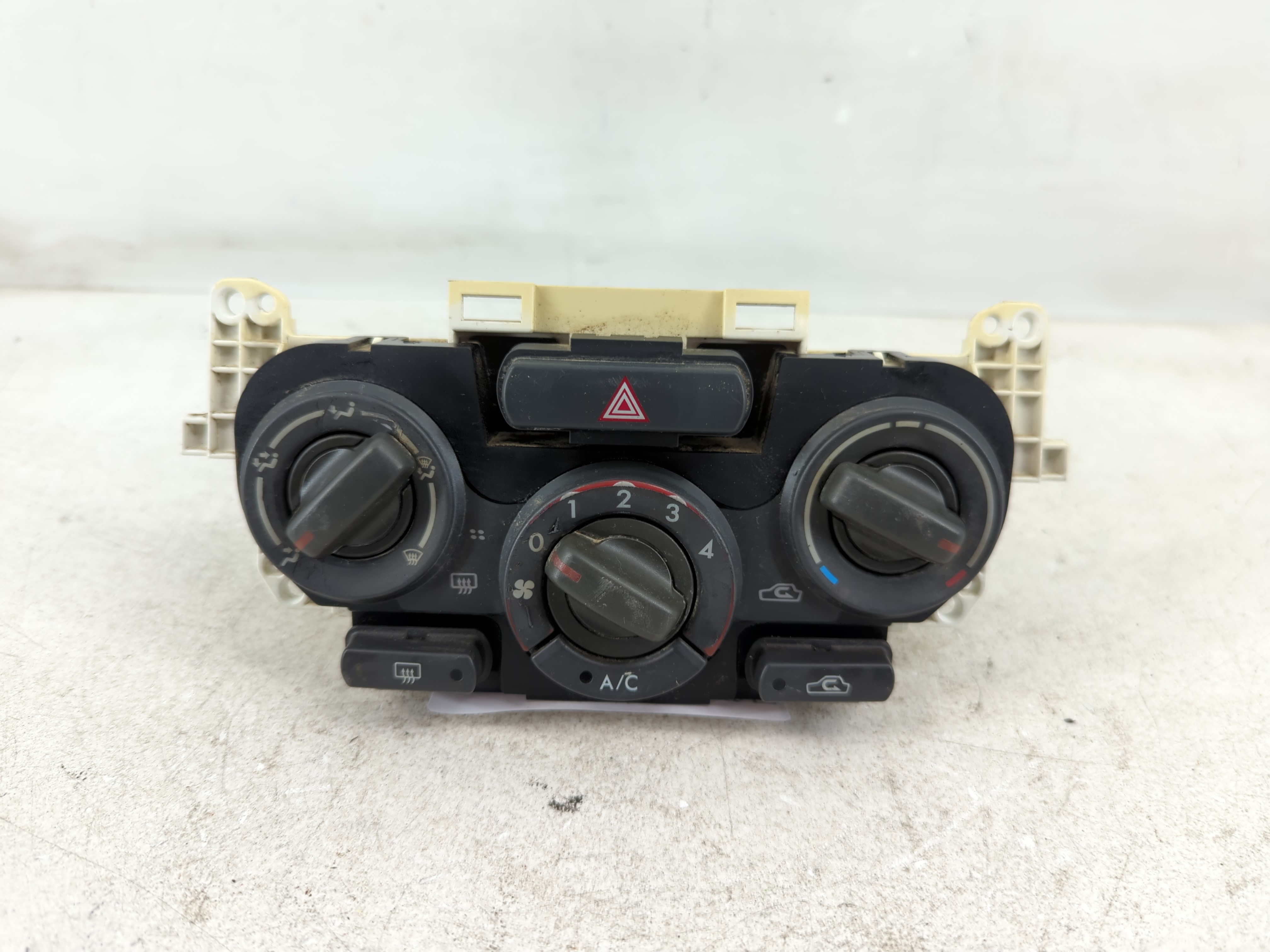 2008-2014 Subaru Impreza Ac Heater Climate Control 72311fg010 1084110 - Oemusedautoparts1.com