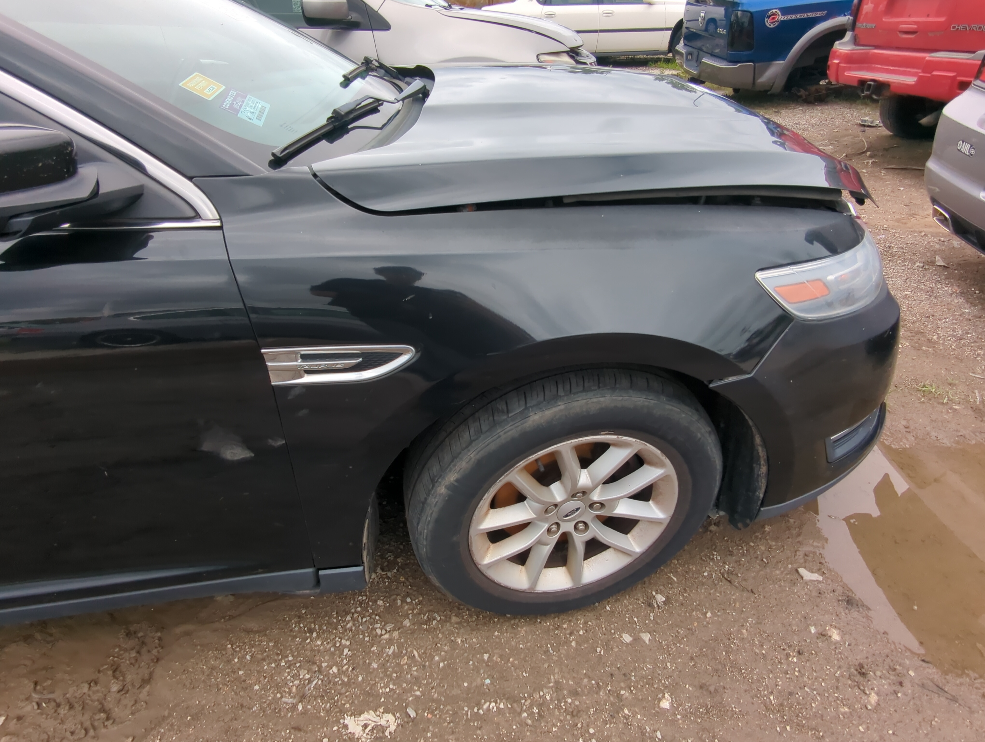 Picture of 2010-2019 Ford Taurus Passenger Fender 1084134