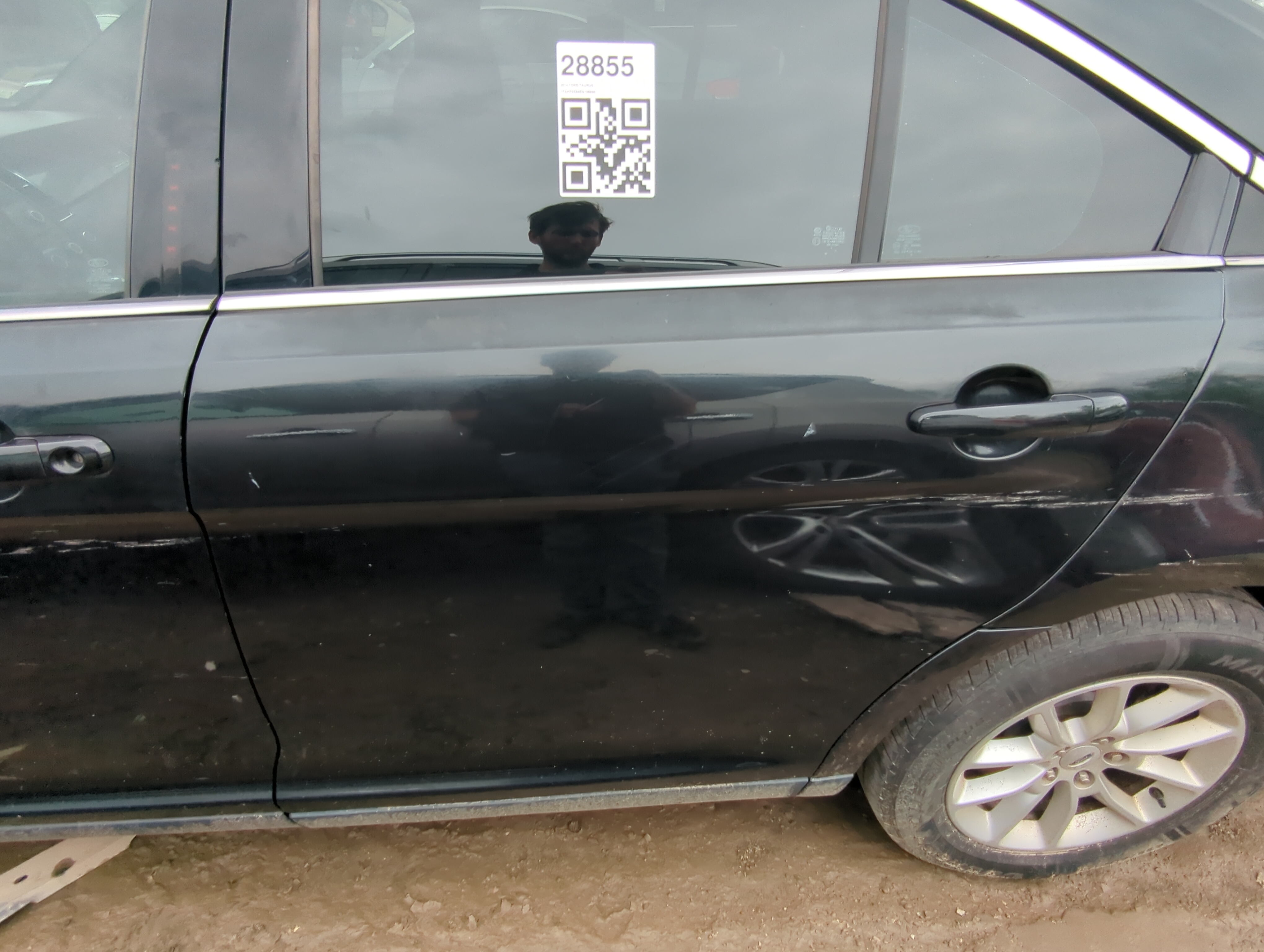 Picture of 2010-2019 Ford Taurus Driver Rear Door Oem 1084184