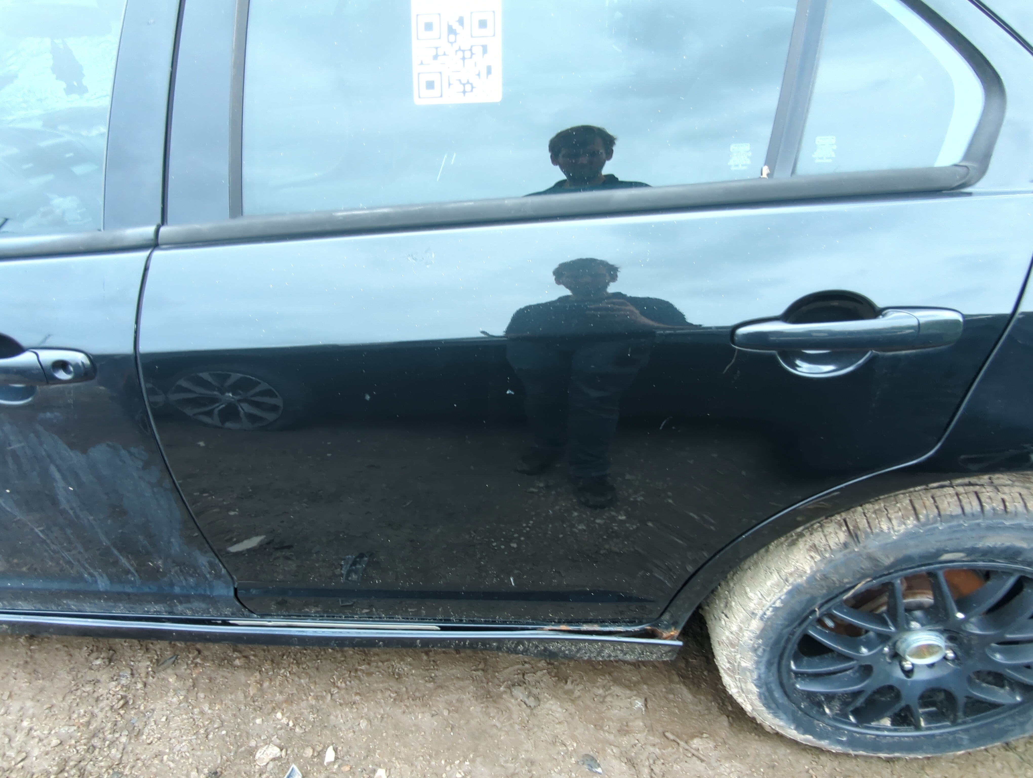 Picture of 2006-2012 Ford Fusion Driver Rear Door Oem 1084538