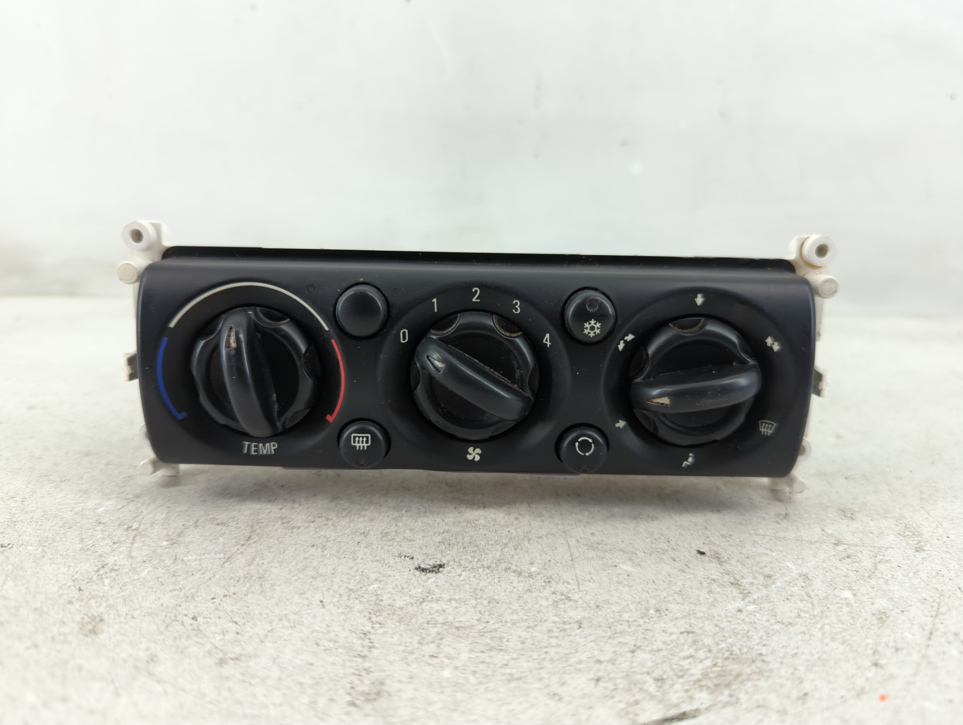 2005 Mini Cooper Ac Heater Climate Control 6411 1 502 214 1084631 - Oemusedautoparts1.com