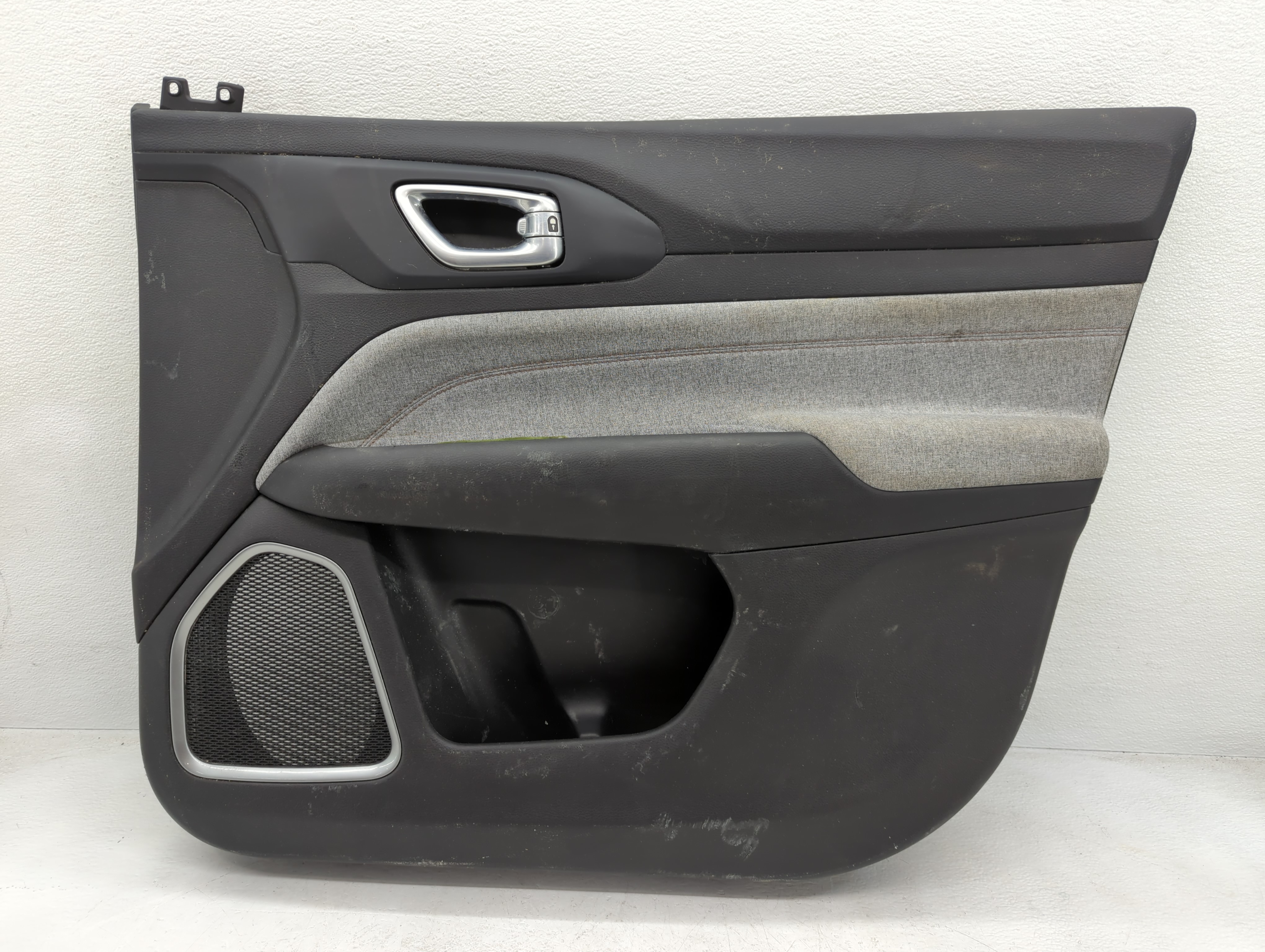 Picture of 2022 Jeep Compass Front Right Passenger Interior Door Panel Trim 1084635