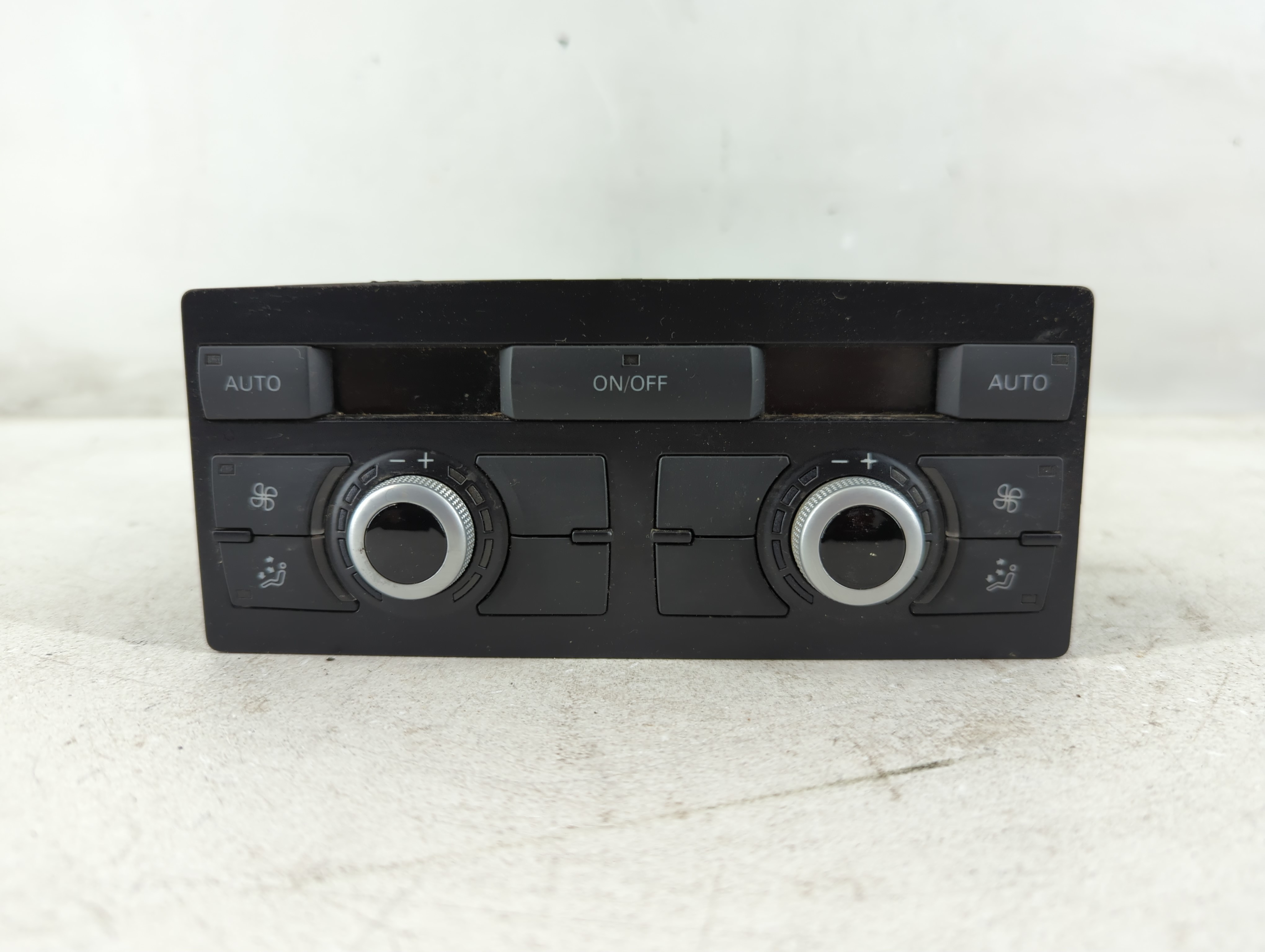 2013-2015 Audi Q7 Ac Heater Climate Control 4l0 820 043 Ap 1084643 - Oemusedautoparts1.com