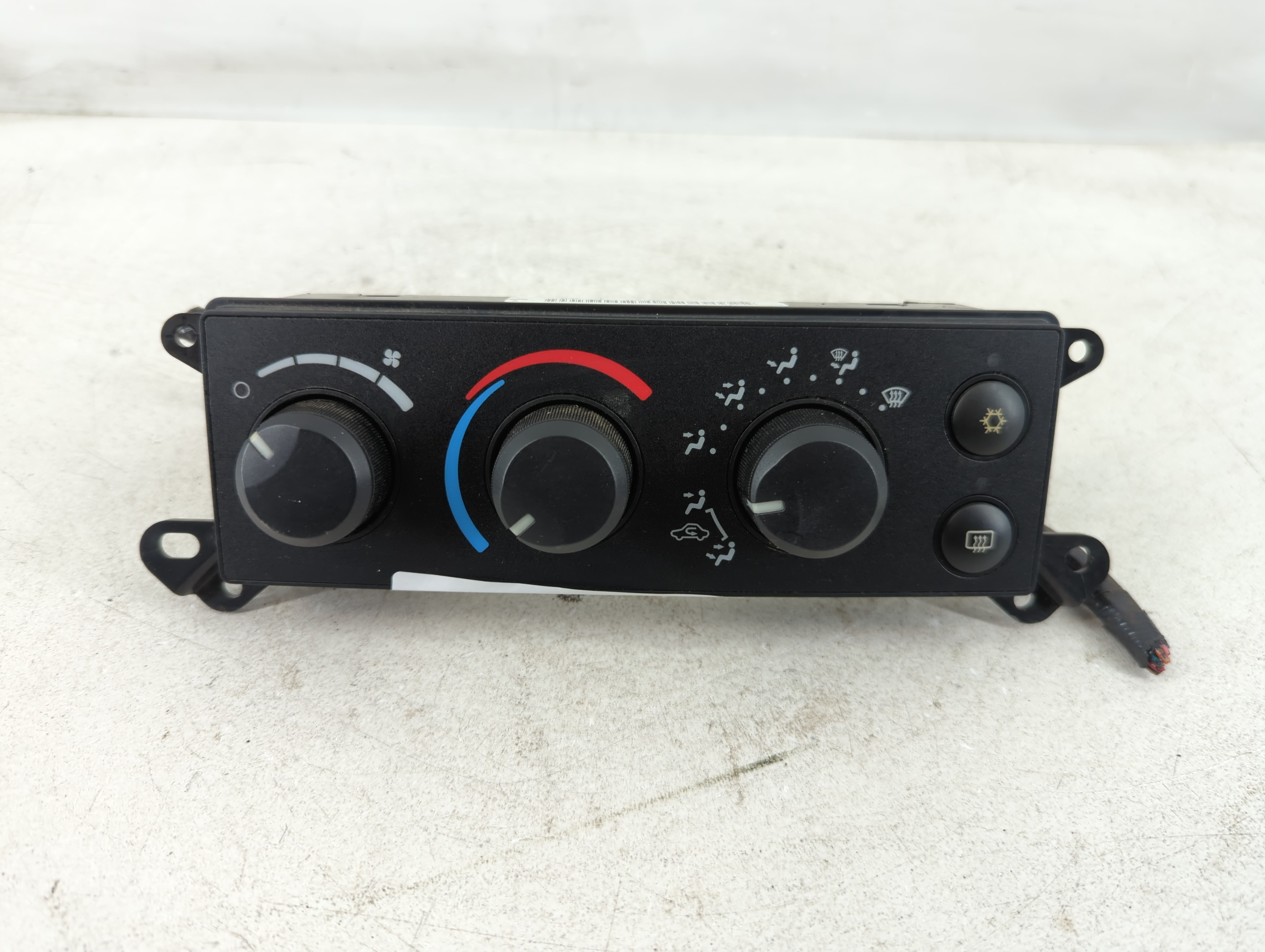 2006-2007 Dodge Ram 1500 Ac Heater Climate Control 58024b 1084646 - Oemusedautoparts1.com