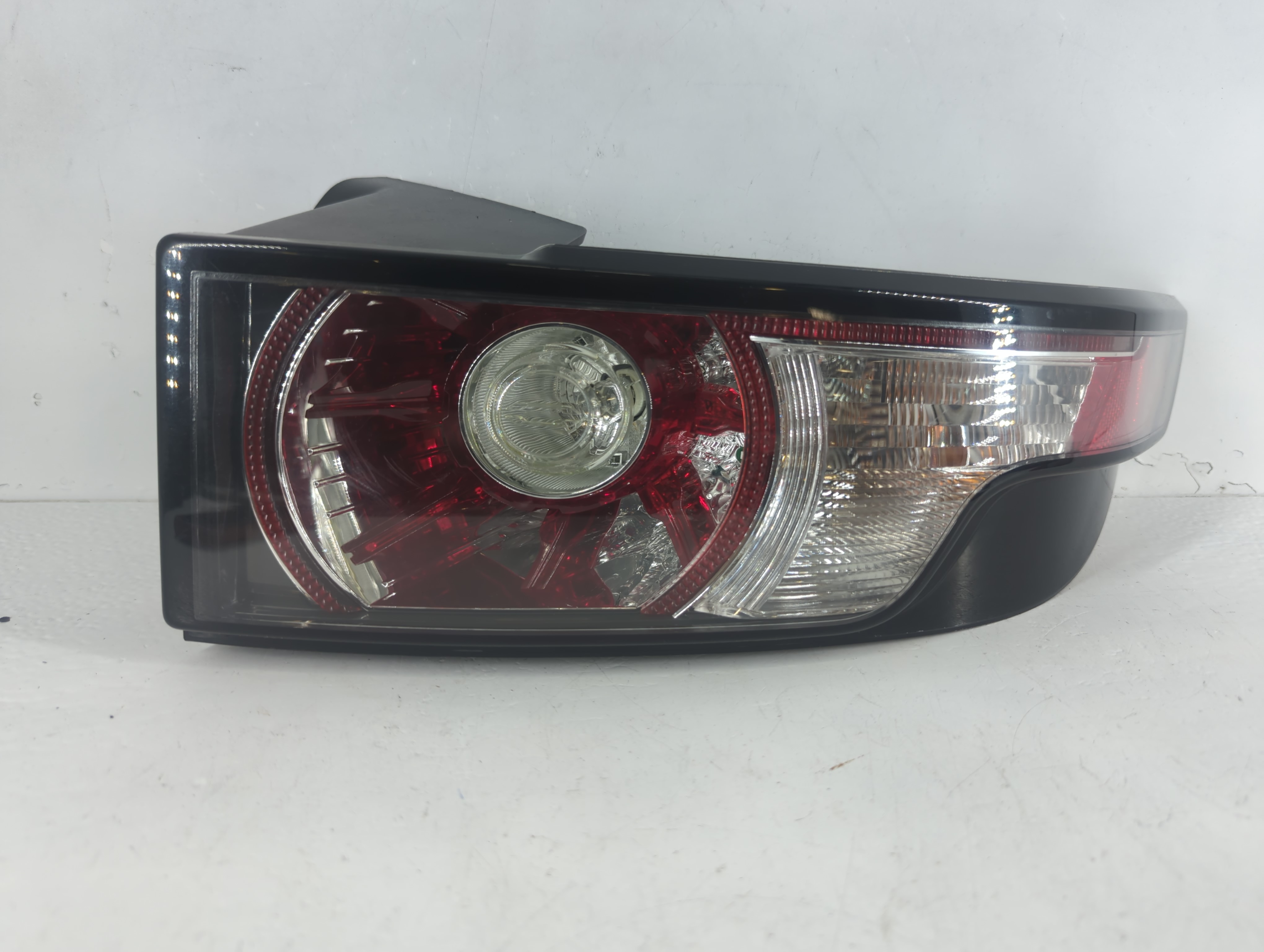 2012 Land Rover Range Rover Evoque Passenger Right Side Tail Light Taillight Oem 1084657 - Oemusedautoparts1.com