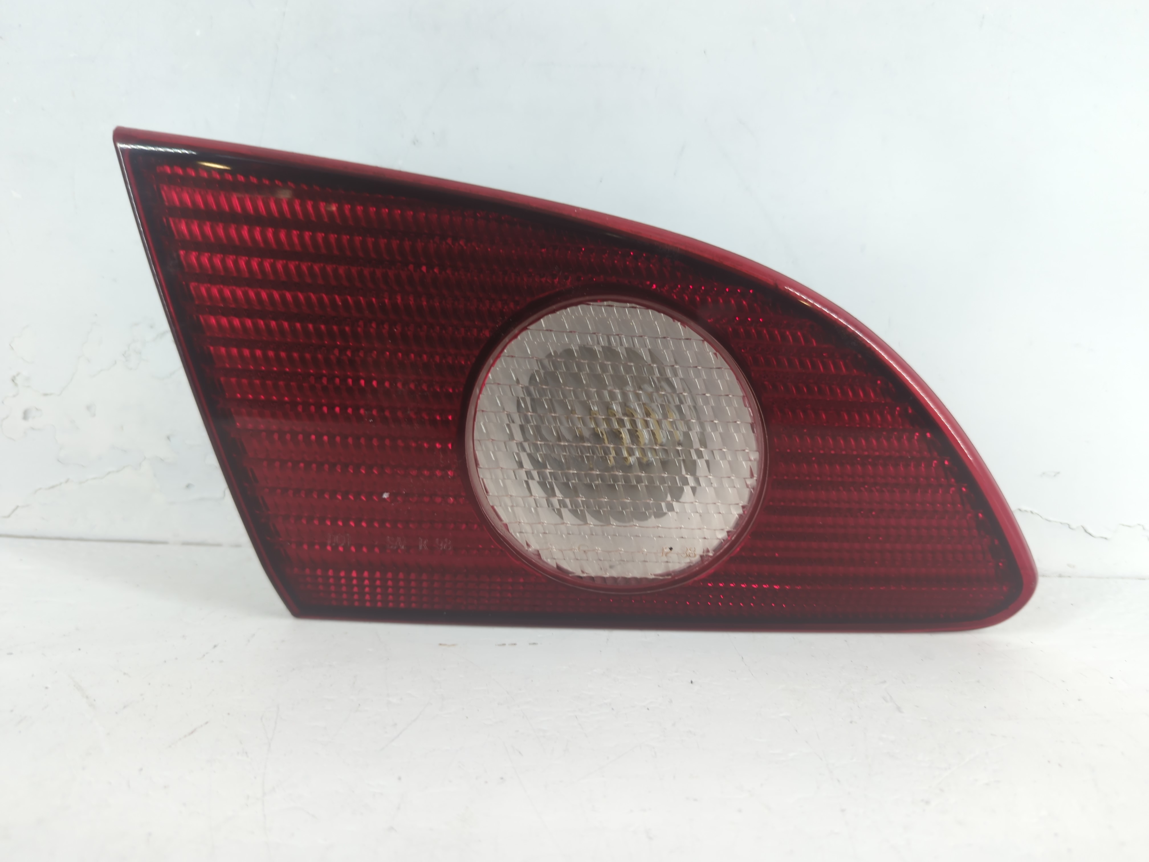 2001-2002 Toyota Corolla Driver Left Side Tail Light Taillight Oem 1084659 - Oemusedautoparts1.com