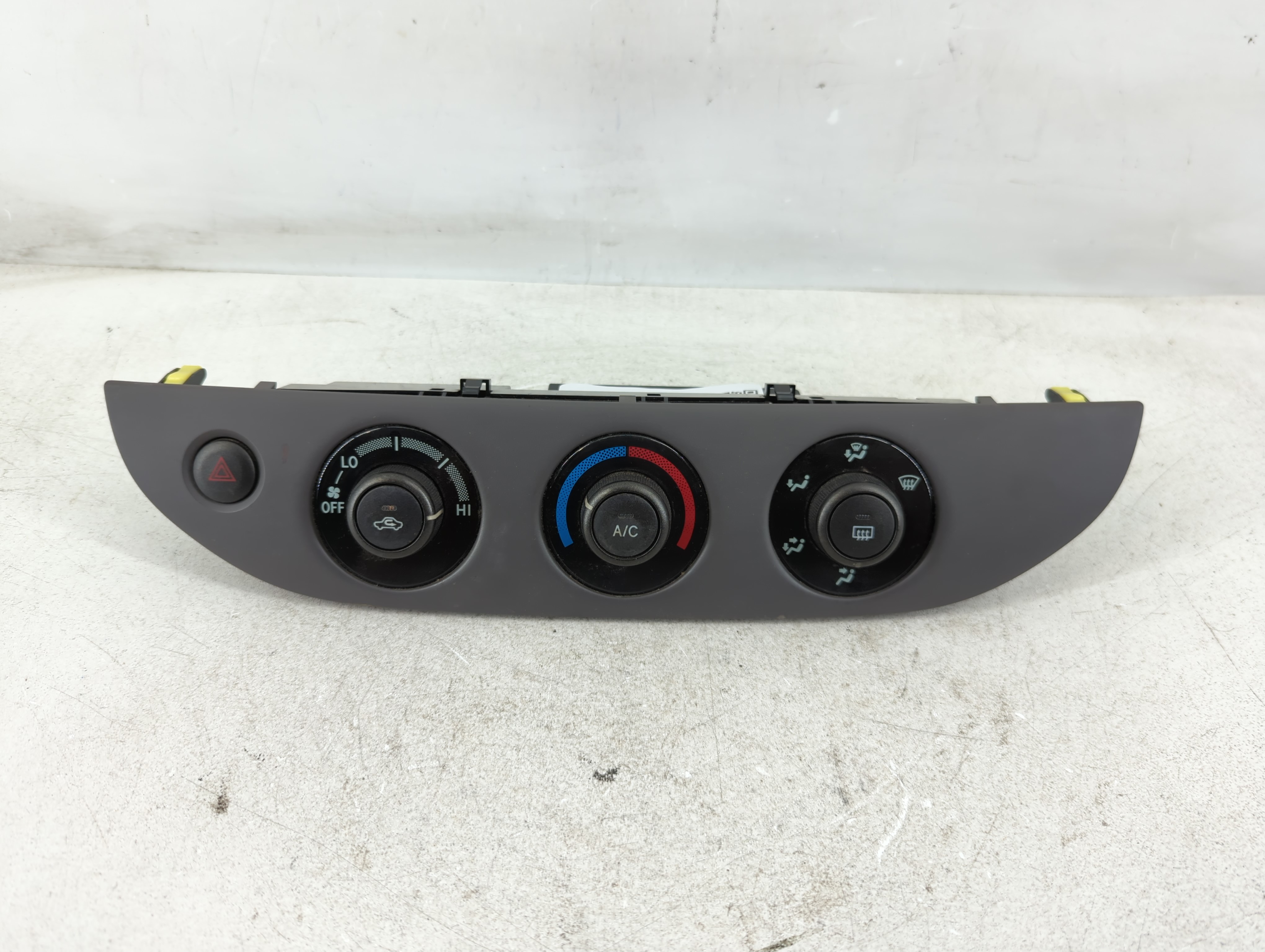 2002-2006 Toyota Camry Ac Heater Climate Control 55902-06040 1084668 - Oemusedautoparts1.com