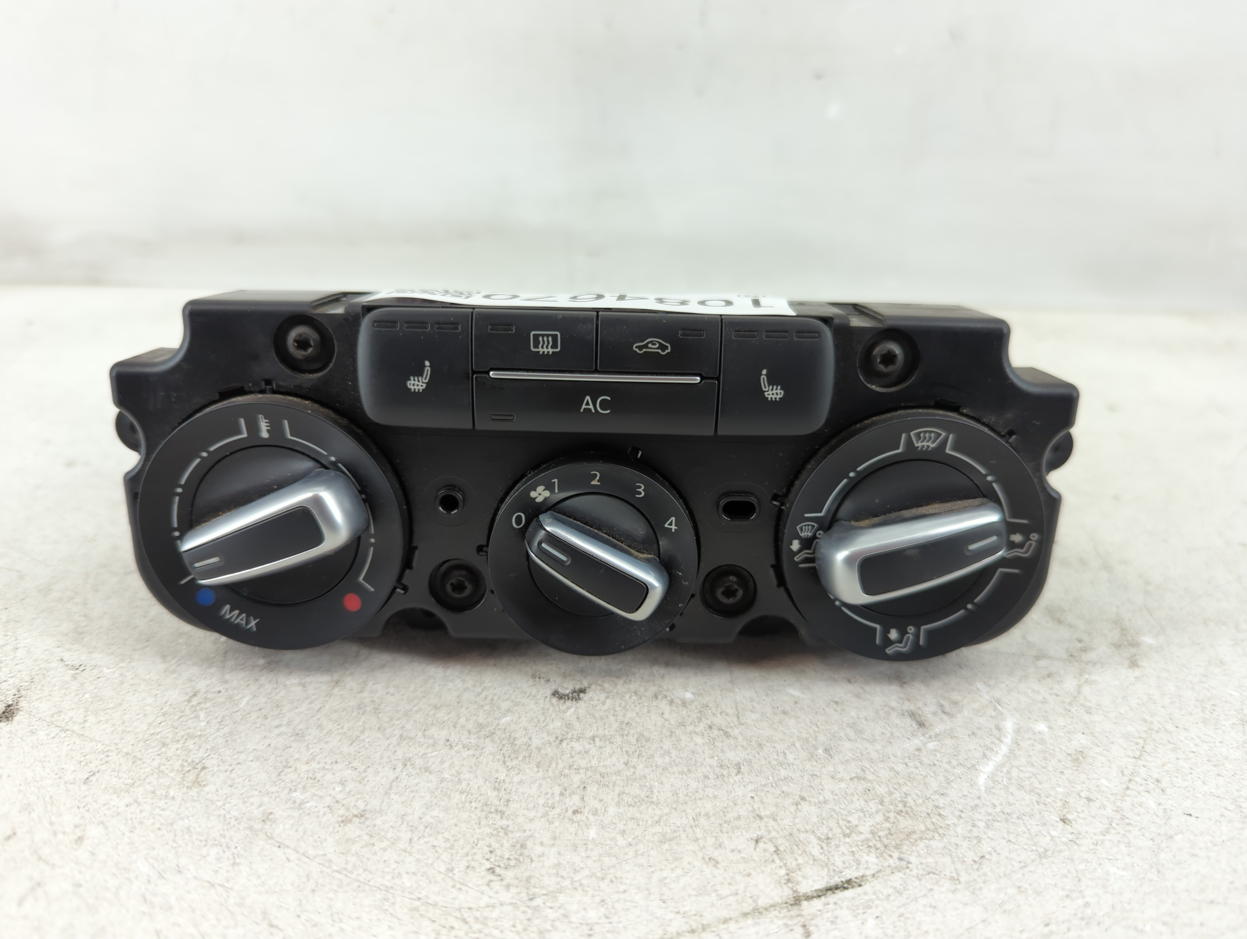 2011-2014 Volkswagen Jetta Ac Heater Climate Control 90151-522 1084670 - Oemusedautoparts1.com