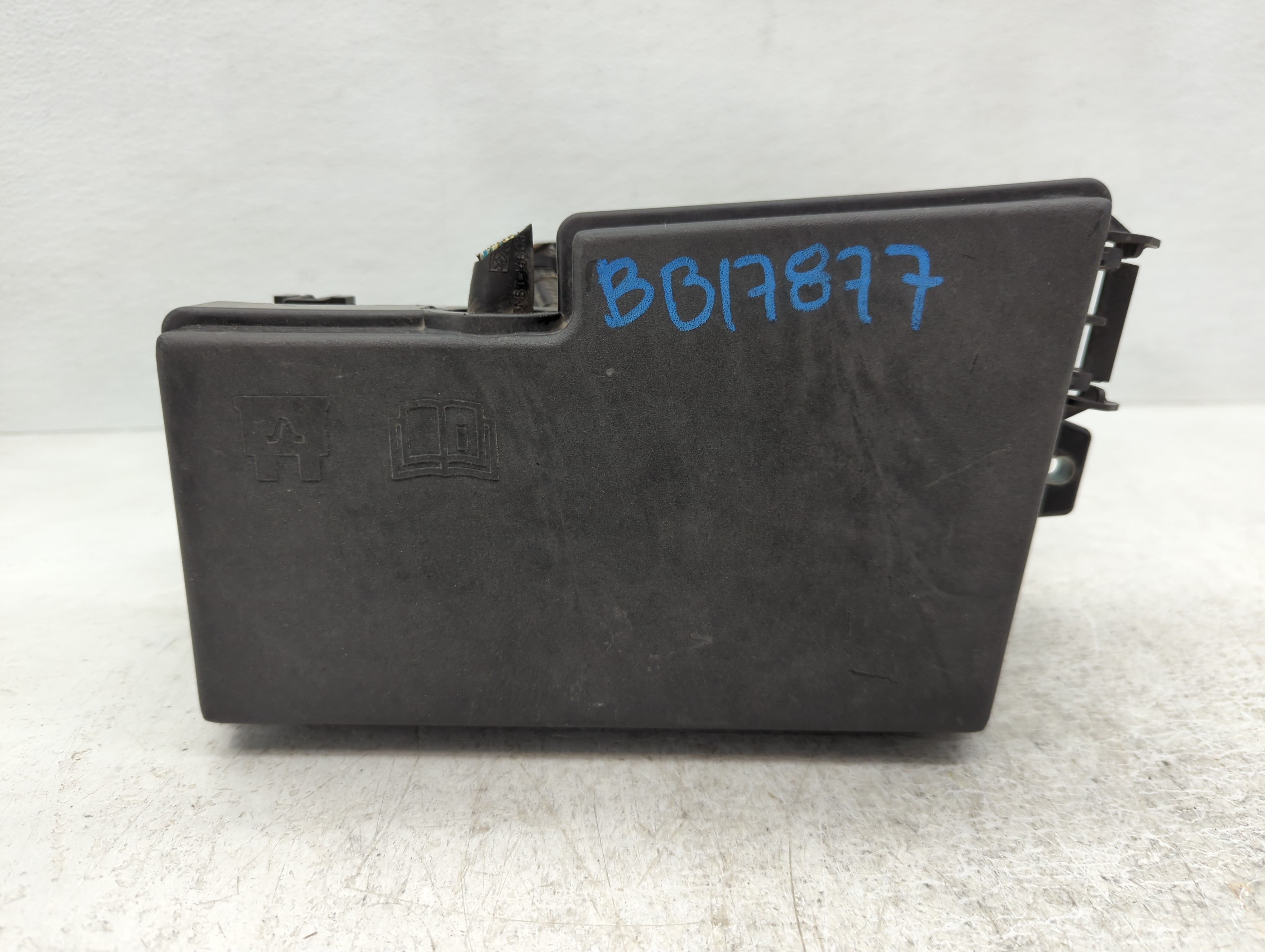Picture of 2012-2014 Ford Focus Fusebox Fuse Box Relay Module Av6t-14a067-ac 1084688