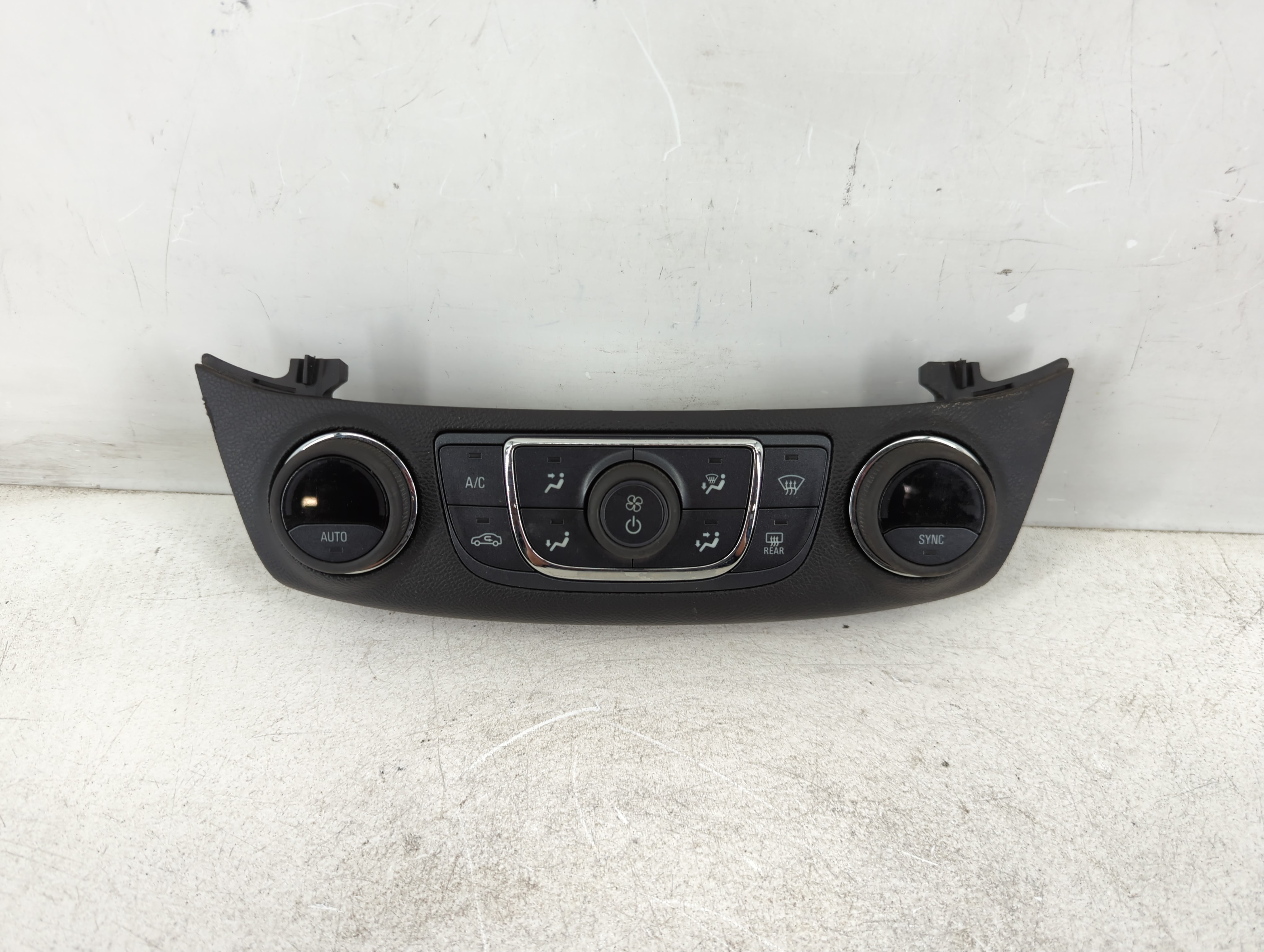 2014-2020 Chevrolet Impala Ac Heater Climate Control 23453509 1084733 - Oemusedautoparts1.com