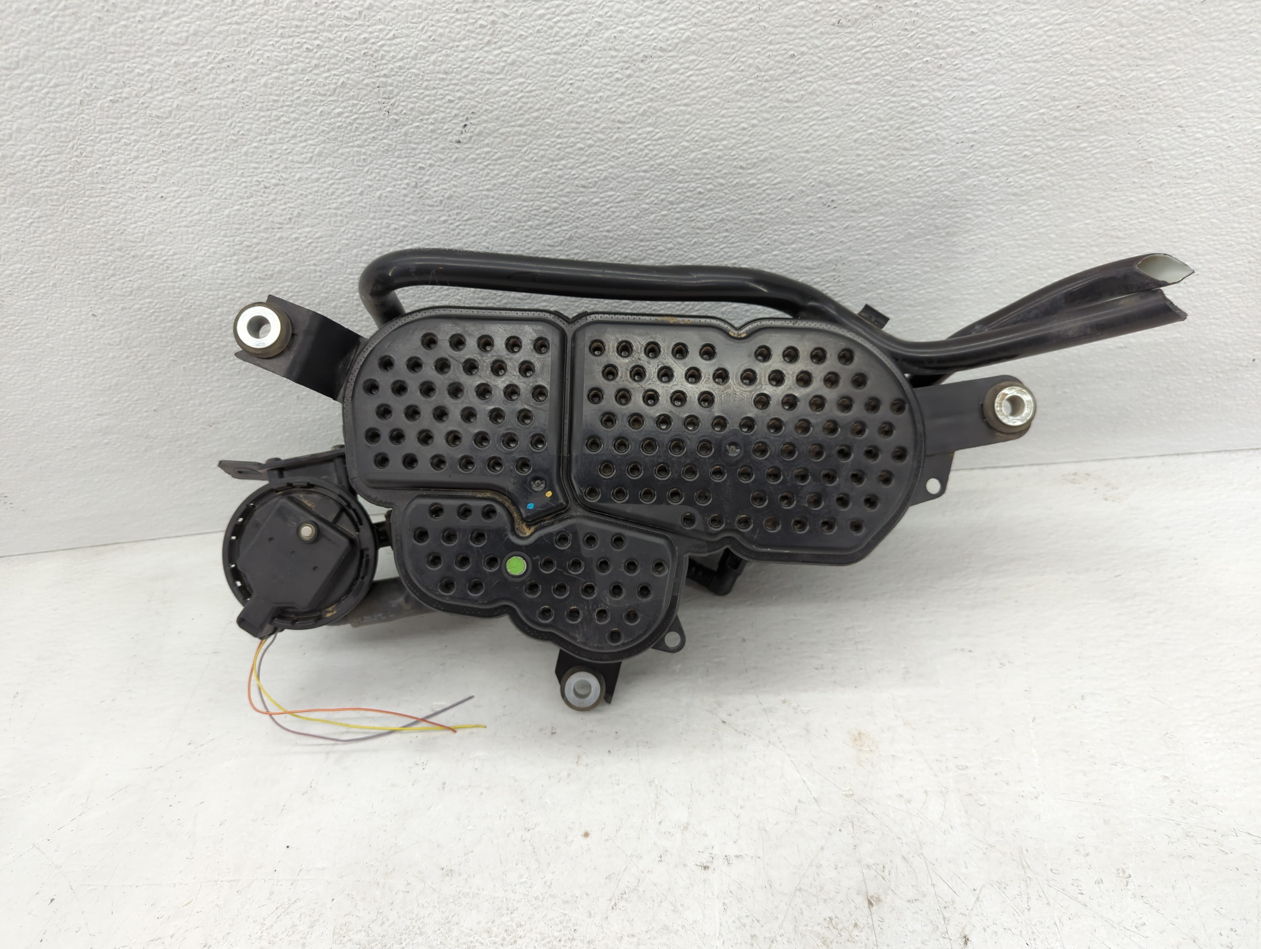 Picture of 2014 Audi A4 Fuel Vapor Charcoal Canister 1084742