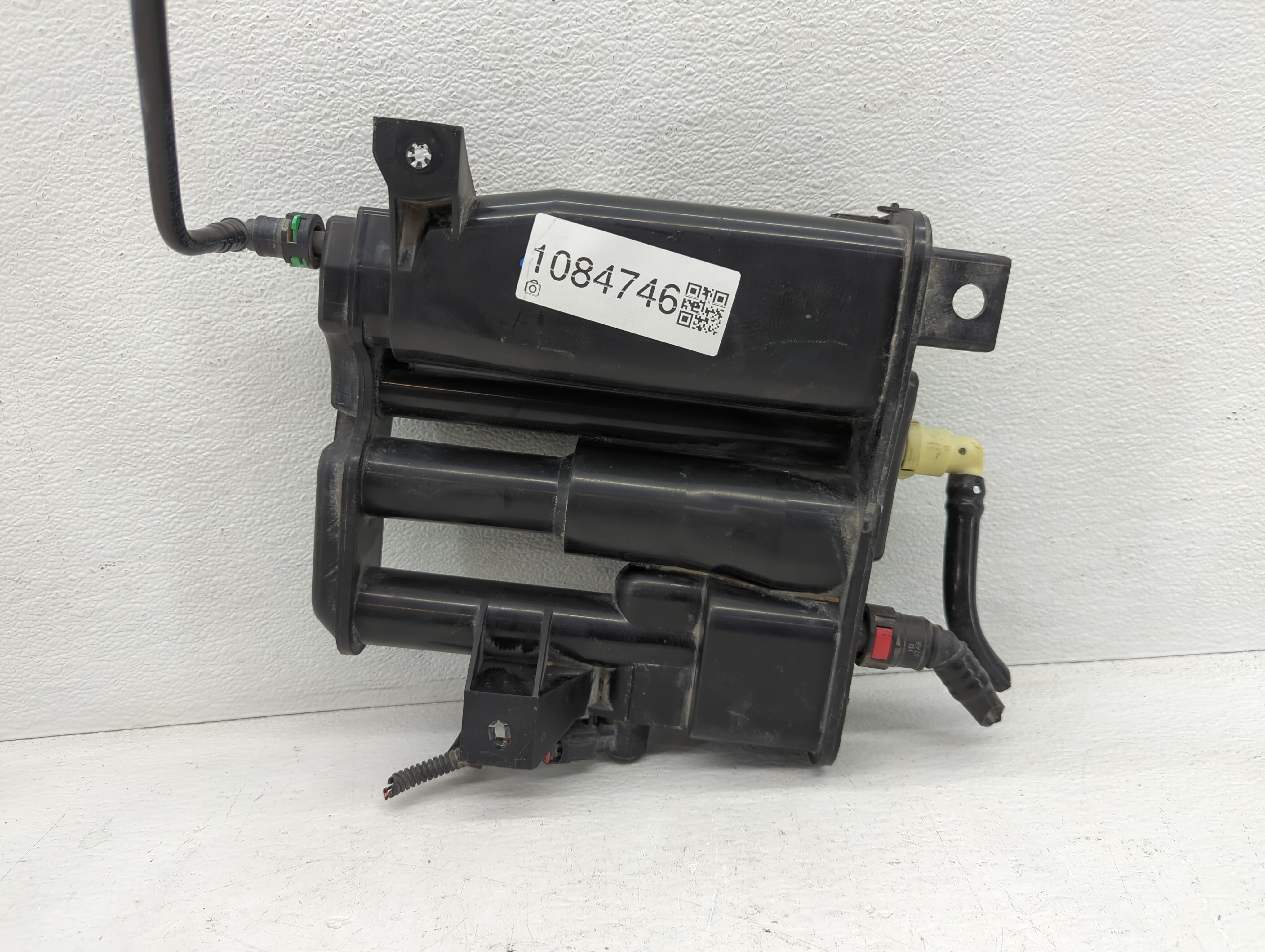 2019 Chevrolet Equinox Fuel Vapor Charcoal Canister 1084746 - Oemusedautoparts1.com