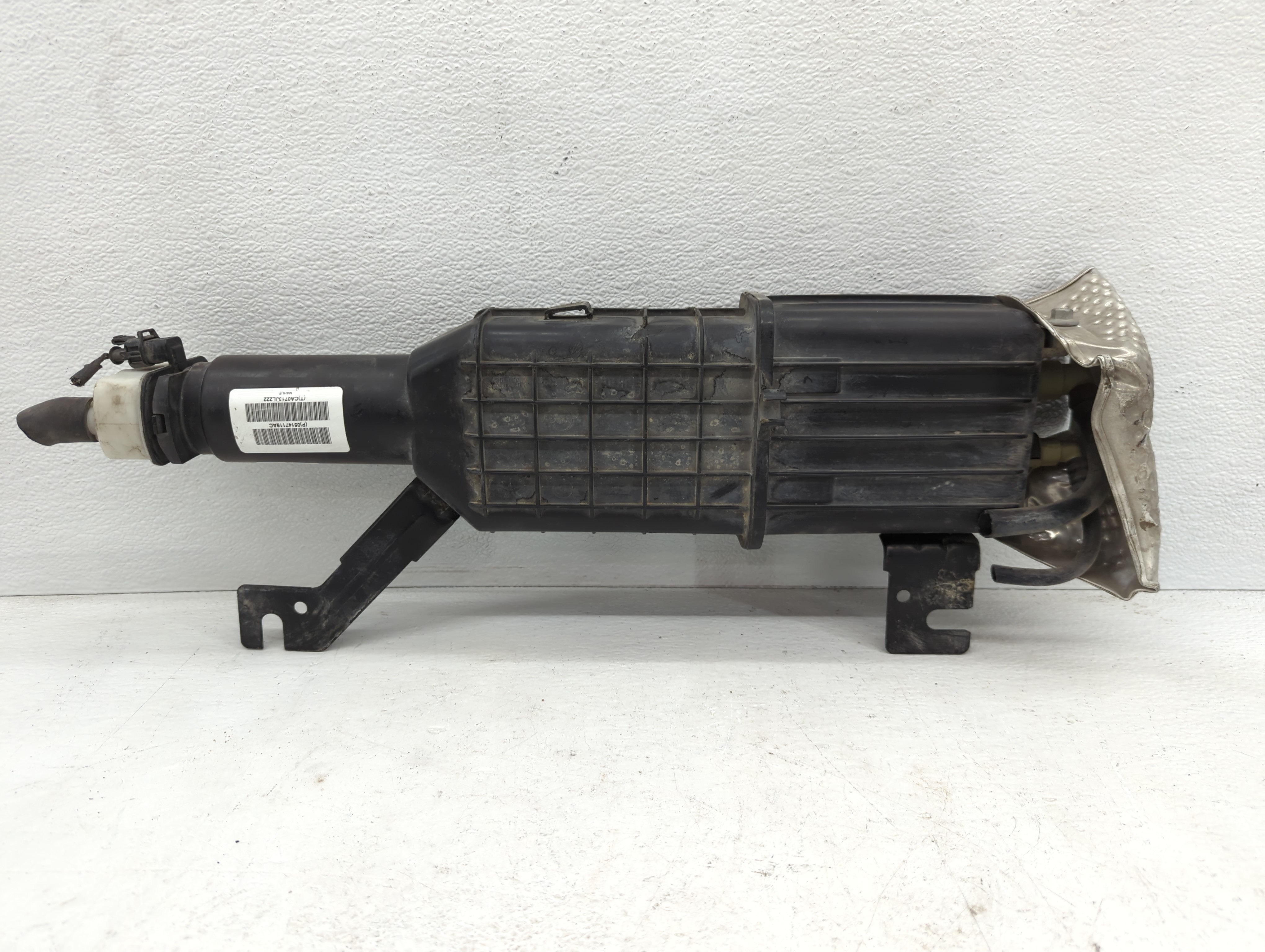 2013 Chrysler Town & Country Fuel Vapor Charcoal Canister 1084750 - Oemusedautoparts1.com
