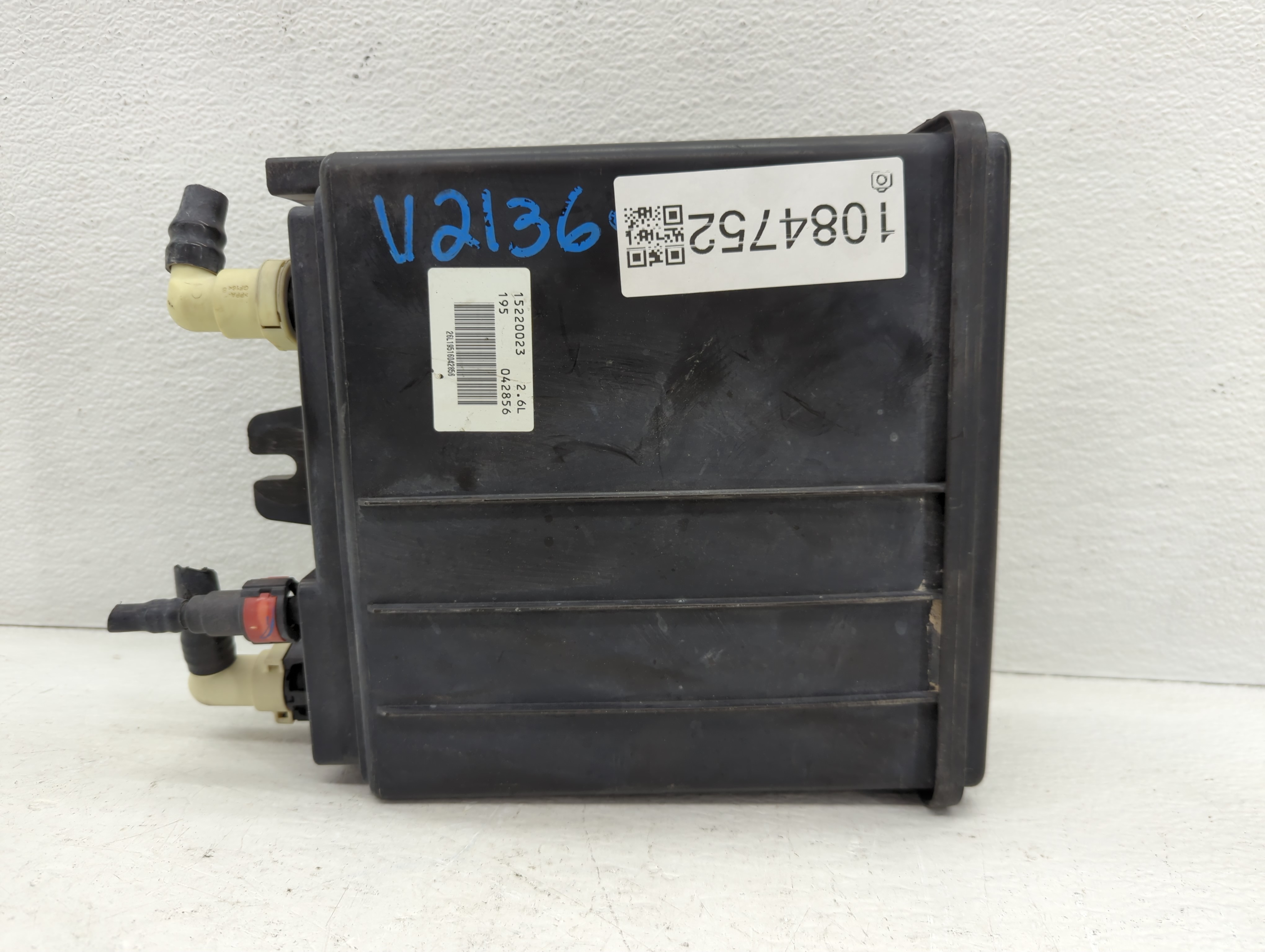 2016 Chevrolet Tahoe Fuel Vapor Charcoal Canister 1084752 - Oemusedautoparts1.com