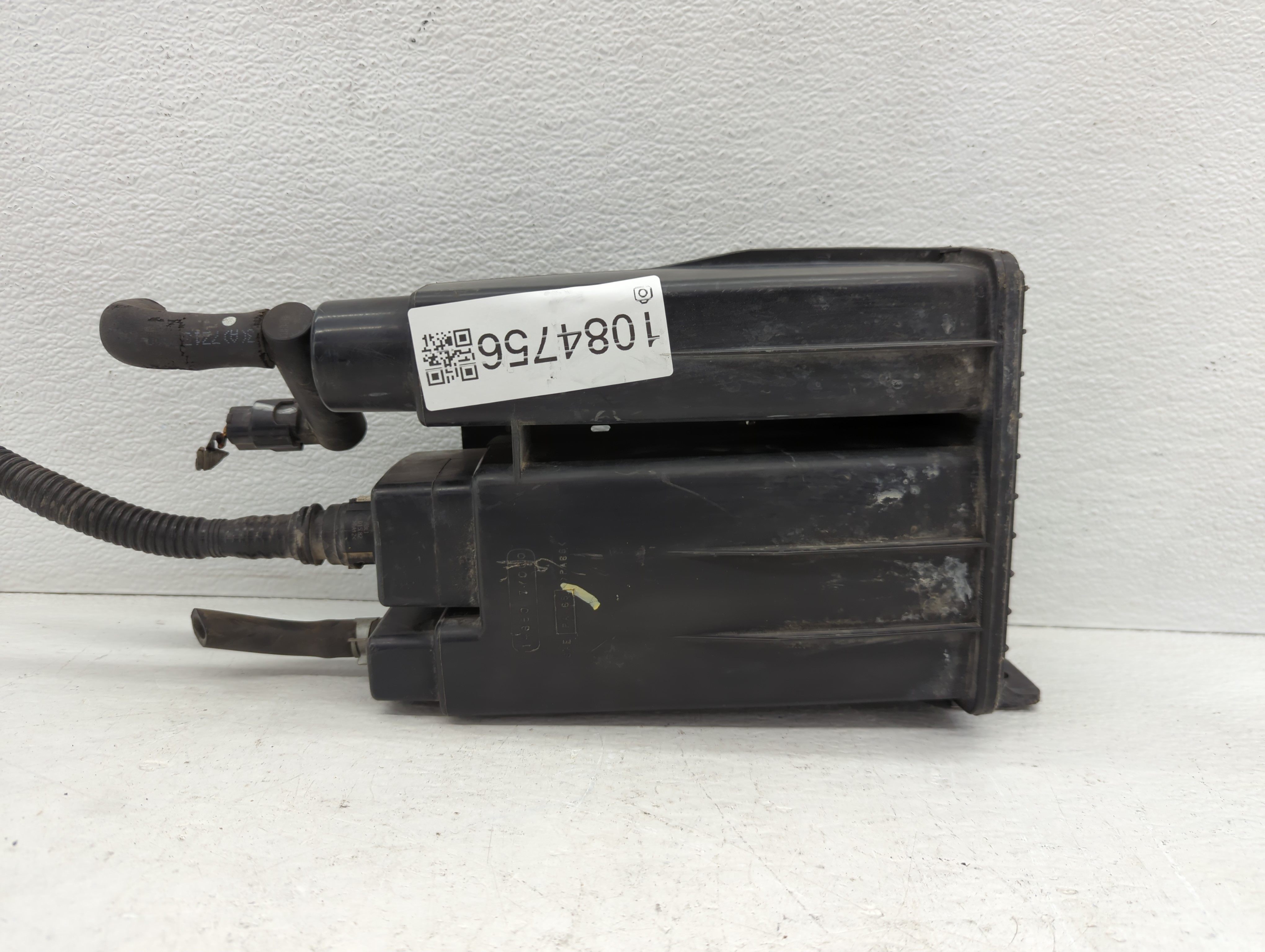 2008 Nissan Maxima Fuel Vapor Charcoal Canister 1084756 - Oemusedautoparts1.com