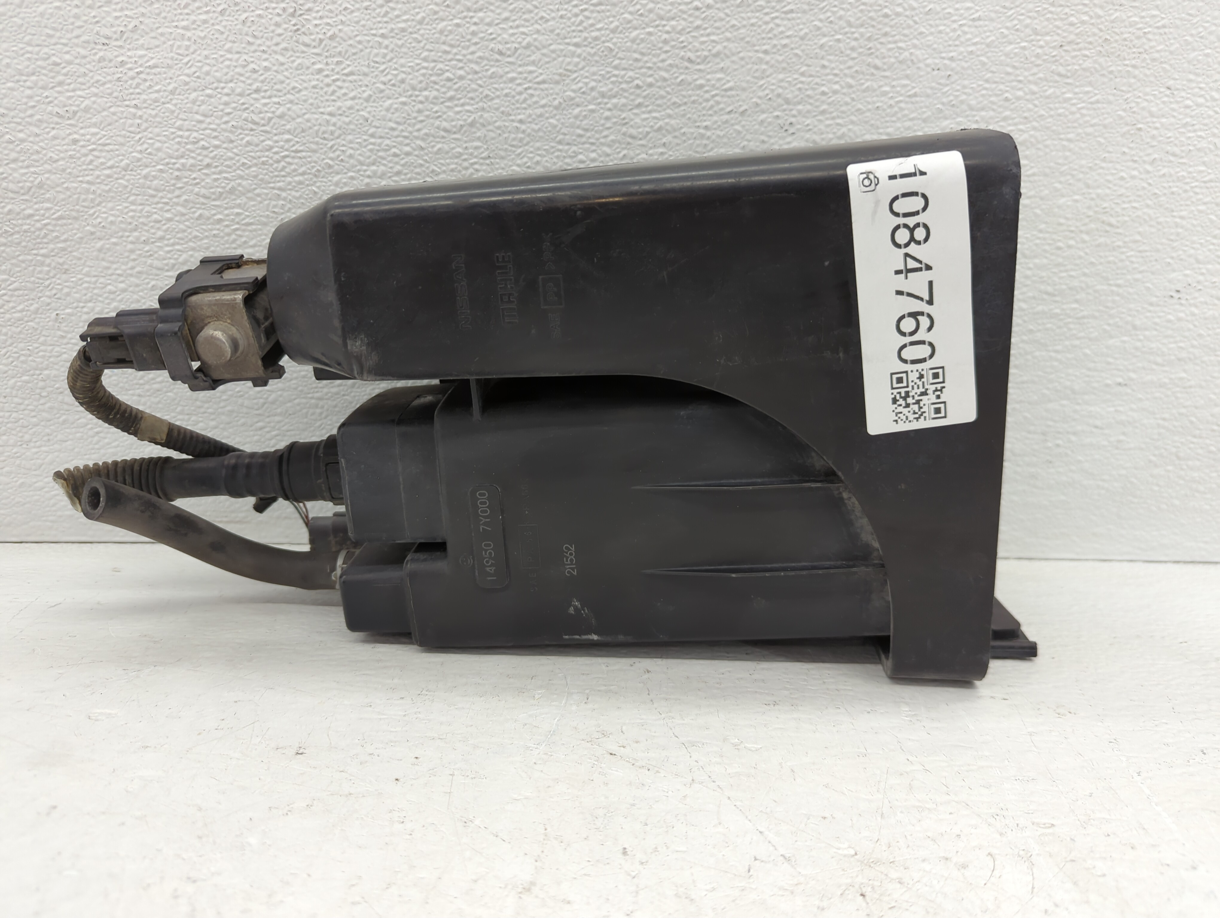 2017 Nissan Pathfinder Fuel Vapor Charcoal Canister 1084760 - Oemusedautoparts1.com