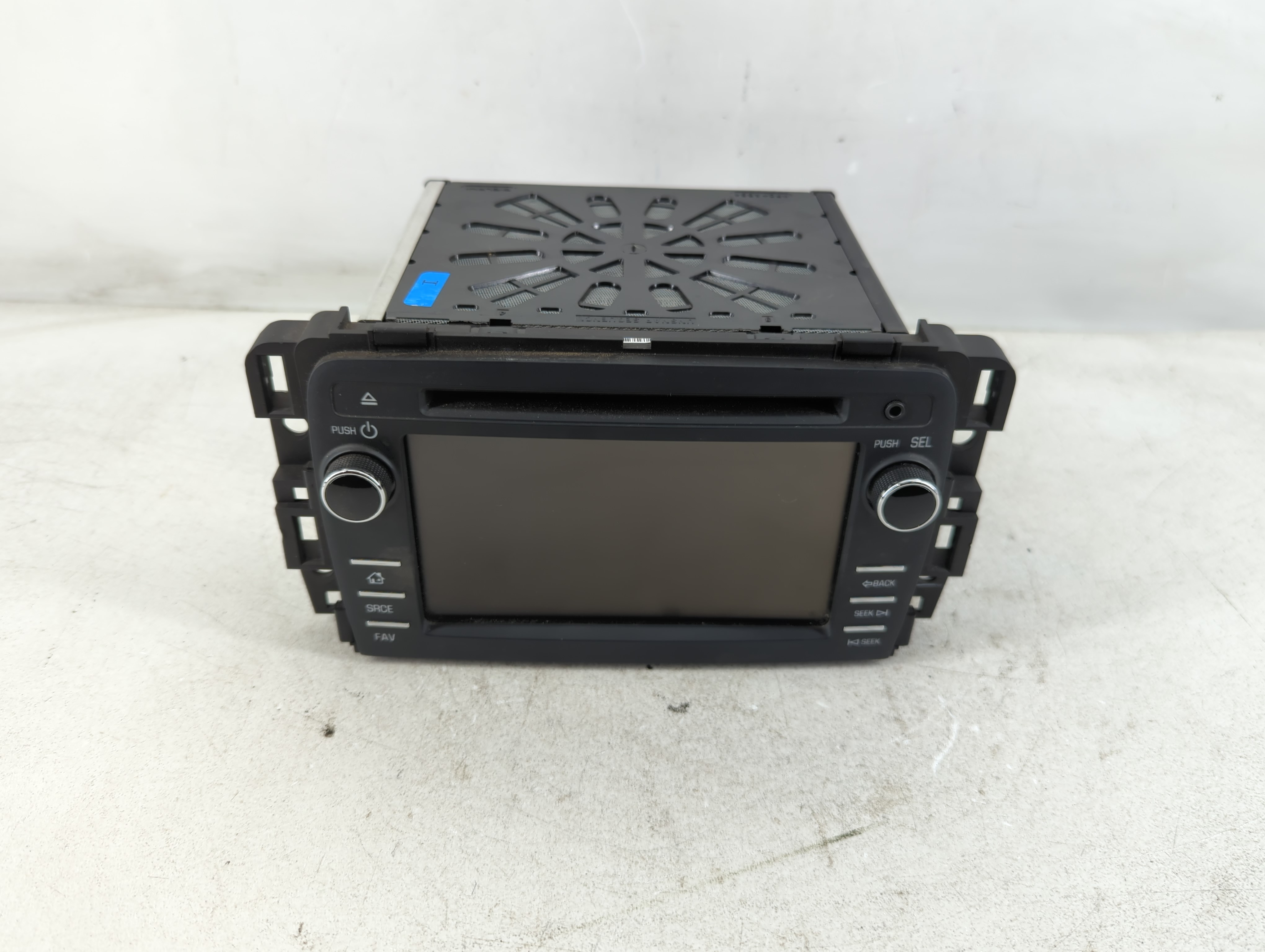 2015-2016 Chevrolet Traverse Am Fm Cd Player Radio Receiver 1084887 - Oemusedautoparts1.com