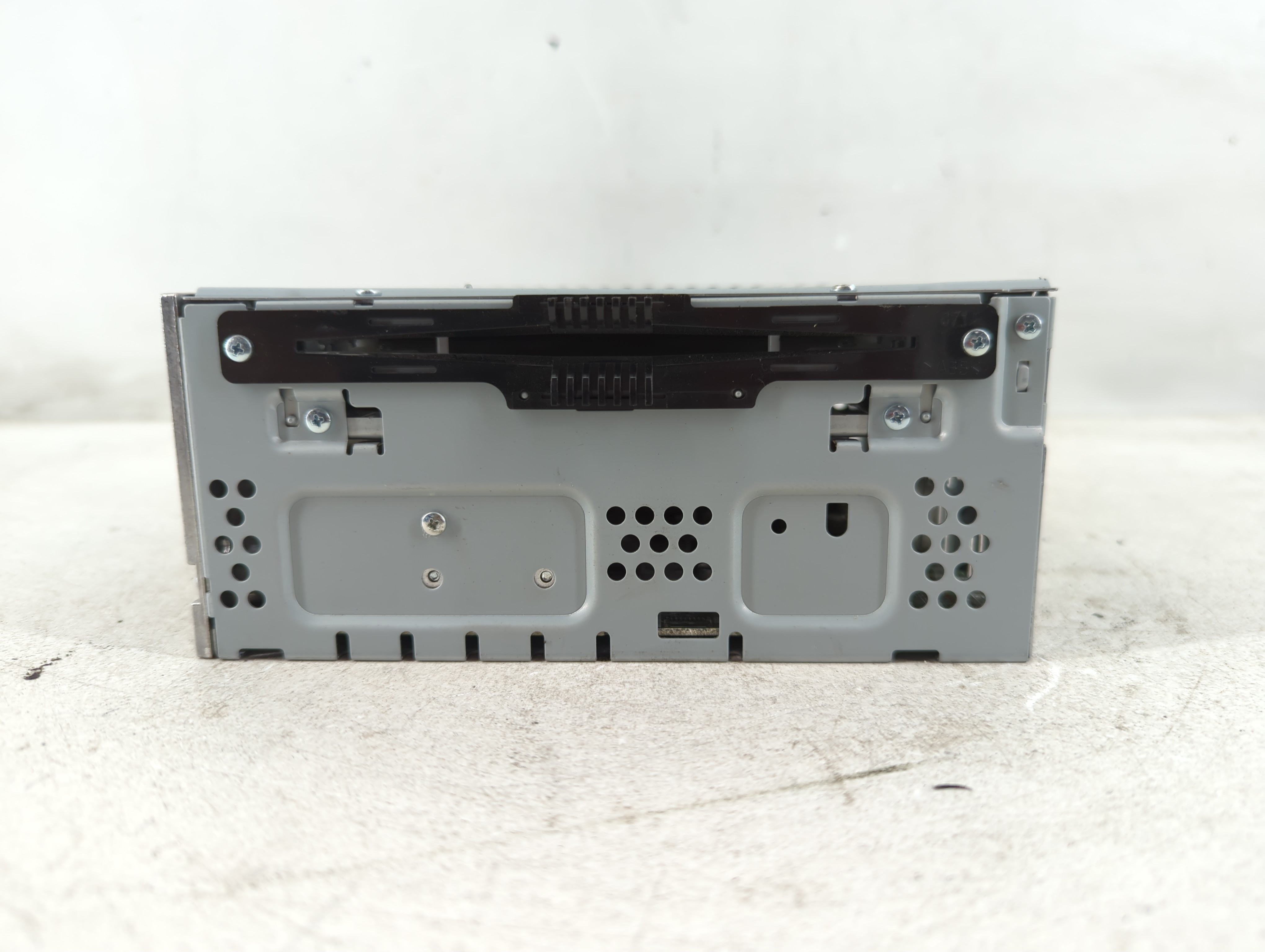 Picture of 2017-2020 Ford Fusion Am Fm Cd Player Radio Receiver 1084896