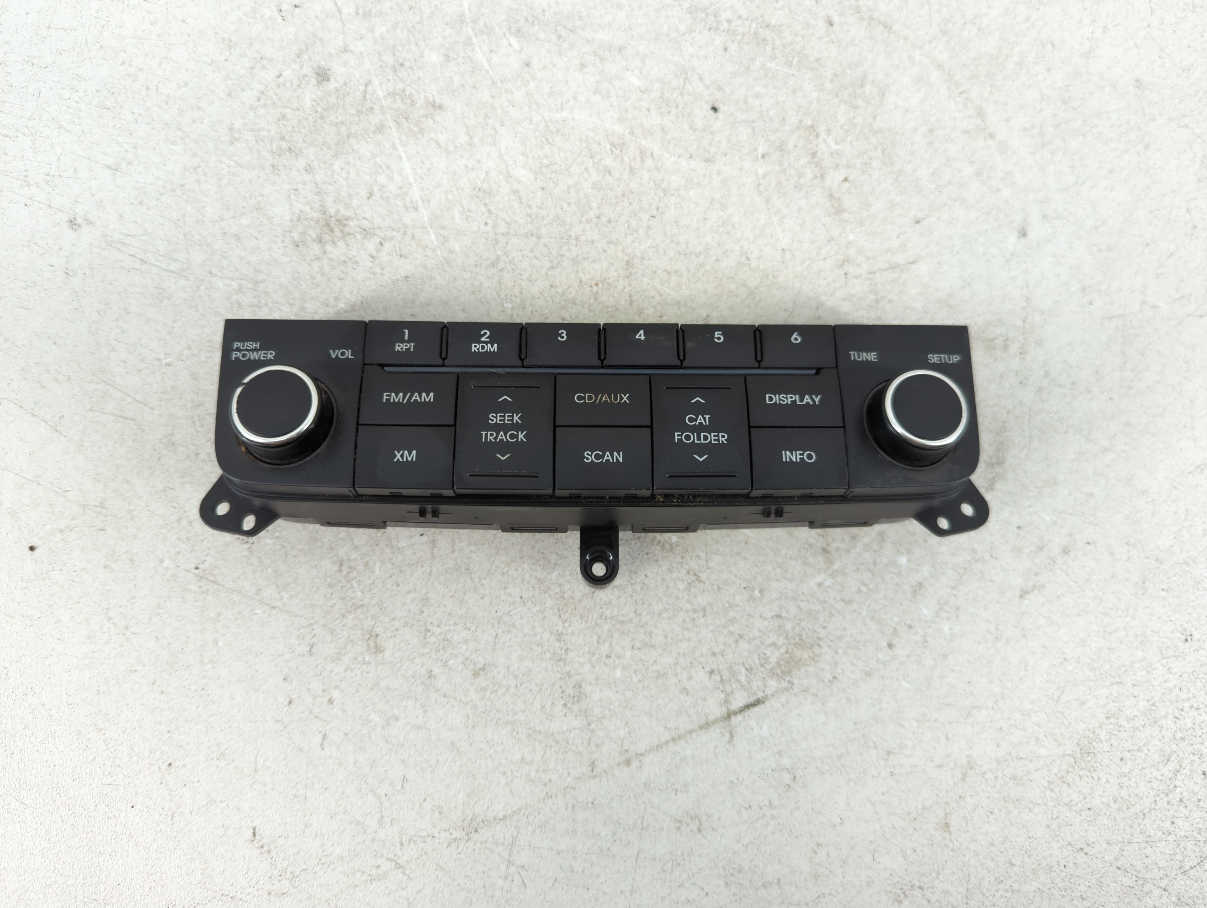 2009-2014 Hyundai Genesis Am Fm Cd Player Radio Receiver 1084910 - Oemusedautoparts1.com