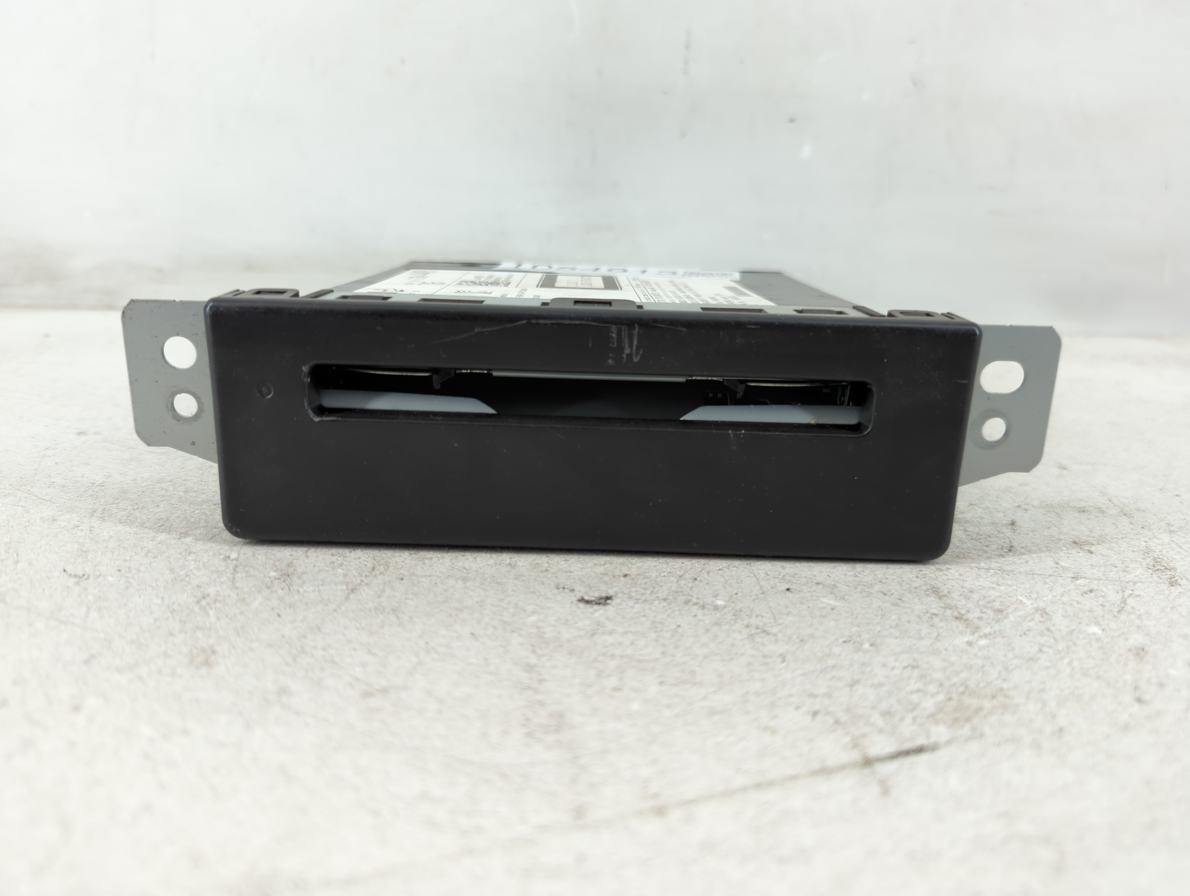2015-2016 Buick Lacrosse Am Fm Cd Player Radio Receiver 1084913 - Oemusedautoparts1.com