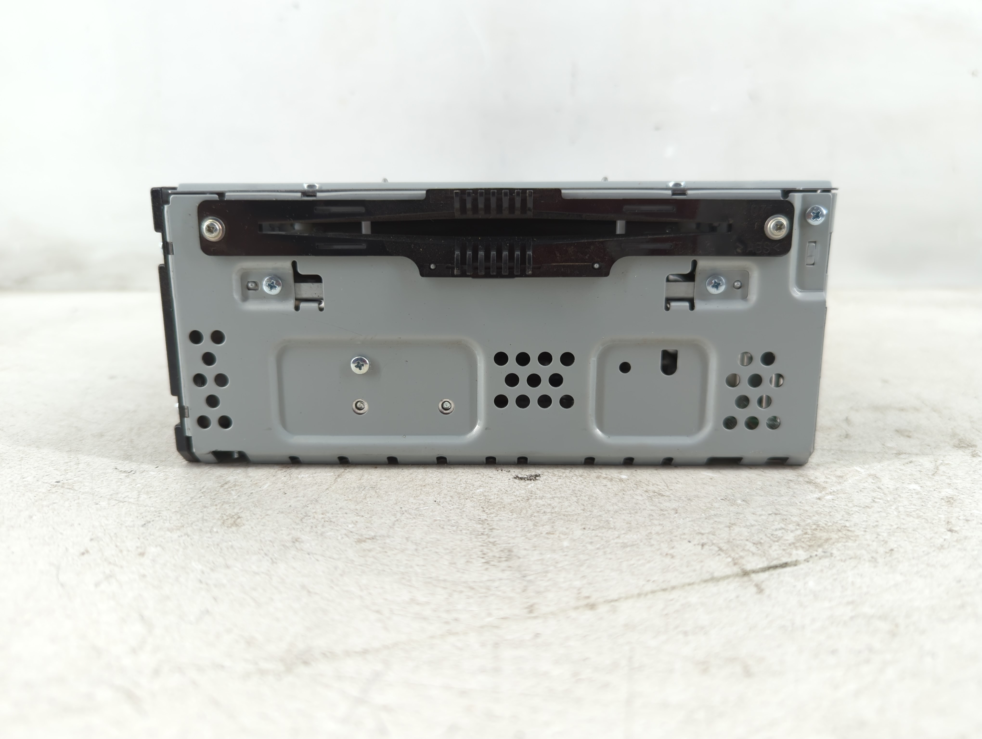 2015-2018 Ford Edge Am Fm Cd Player Radio Receiver 1084914 - Oemusedautoparts1.com