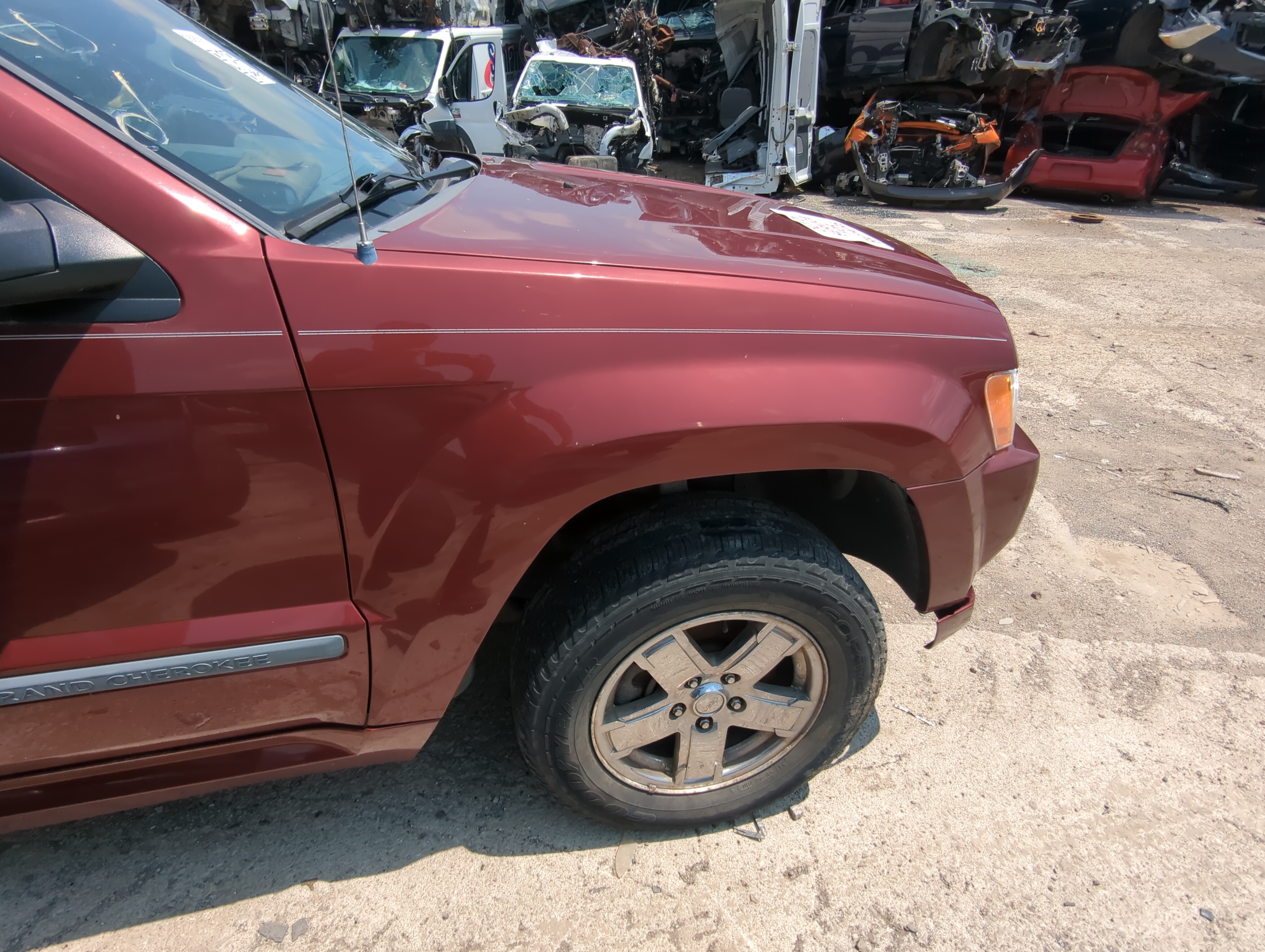 Picture of 2005-2010 Jeep Grand Cherokee Passenger Fender 1085035