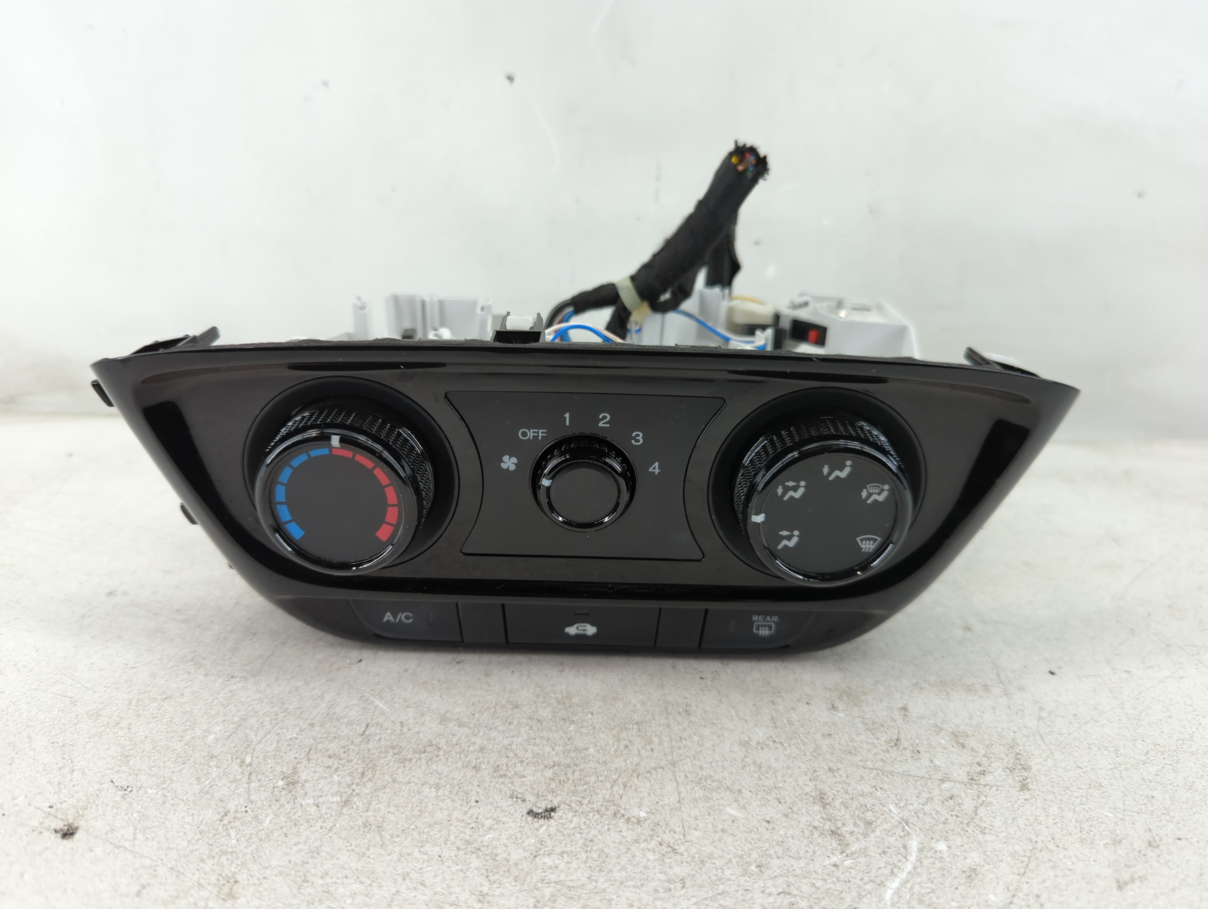 2016-2022 Honda Hr-v Ac Heater Climate Control 1085103 - Oemusedautoparts1.com