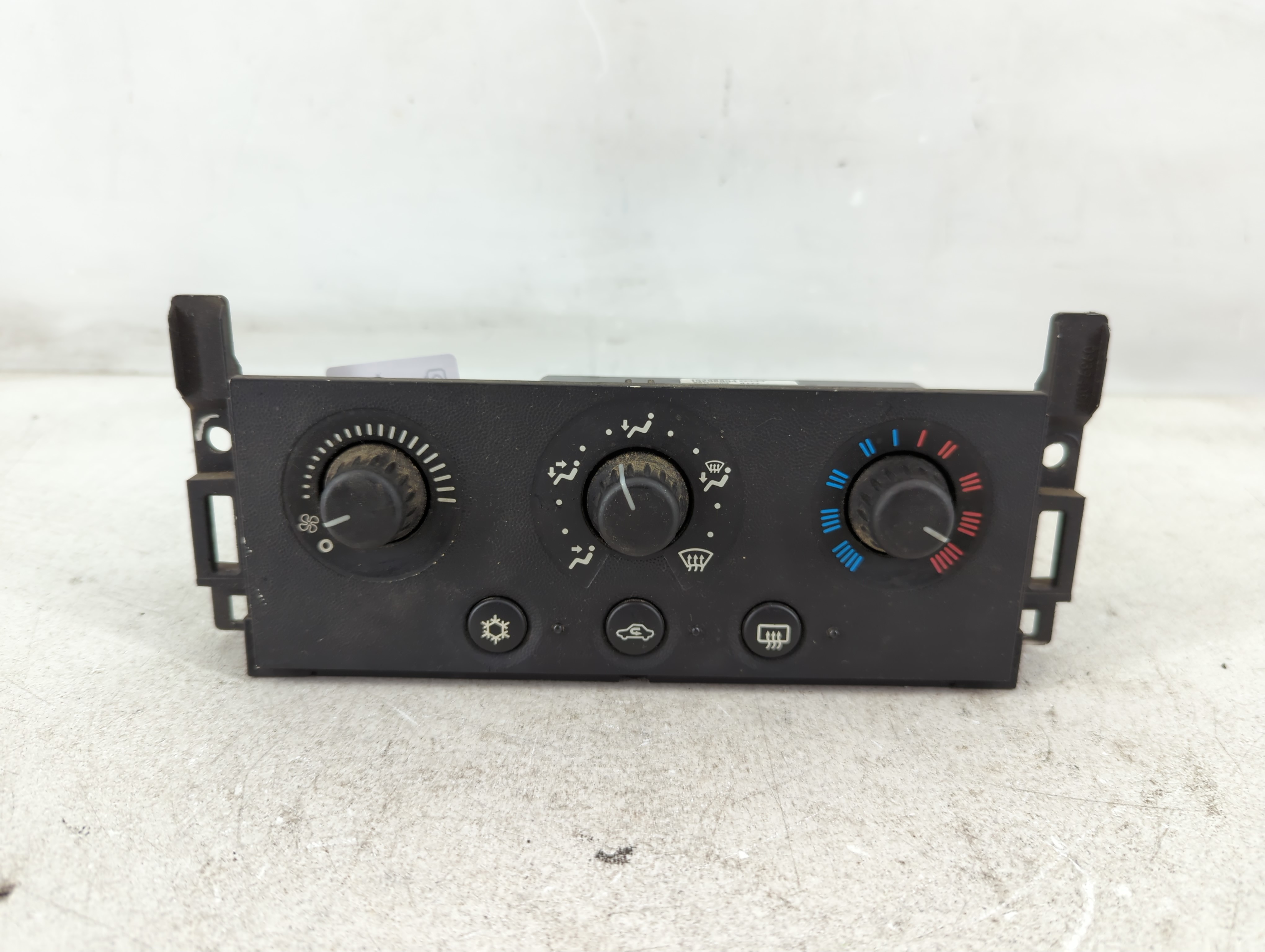 2004-2008 Pontiac Grand Prix Ac Heater Climate Control 15298854 1085110 - Oemusedautoparts1.com
