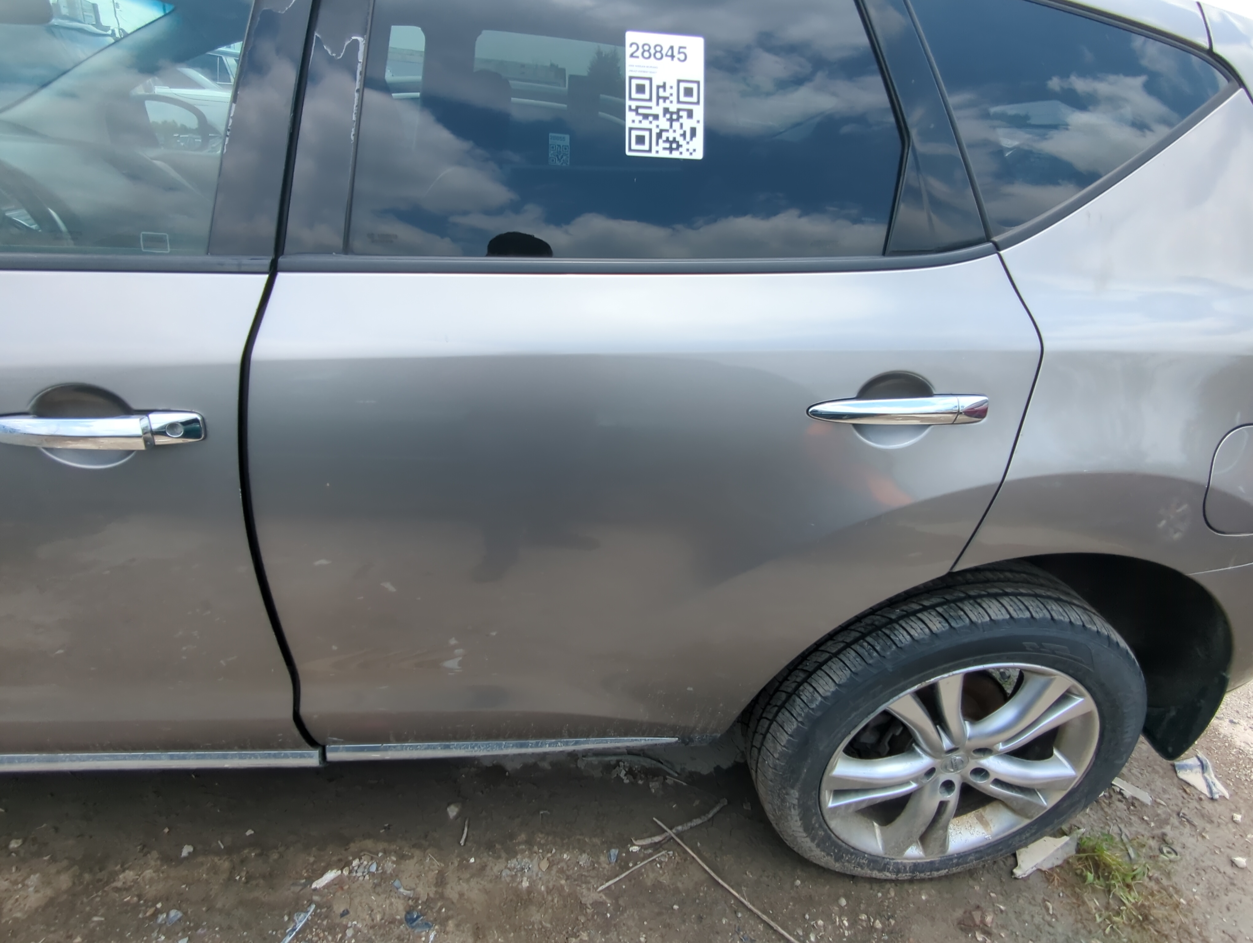2009 Nissan Murano Driver Rear Door Oem 1085293 - Oemusedautoparts1.com