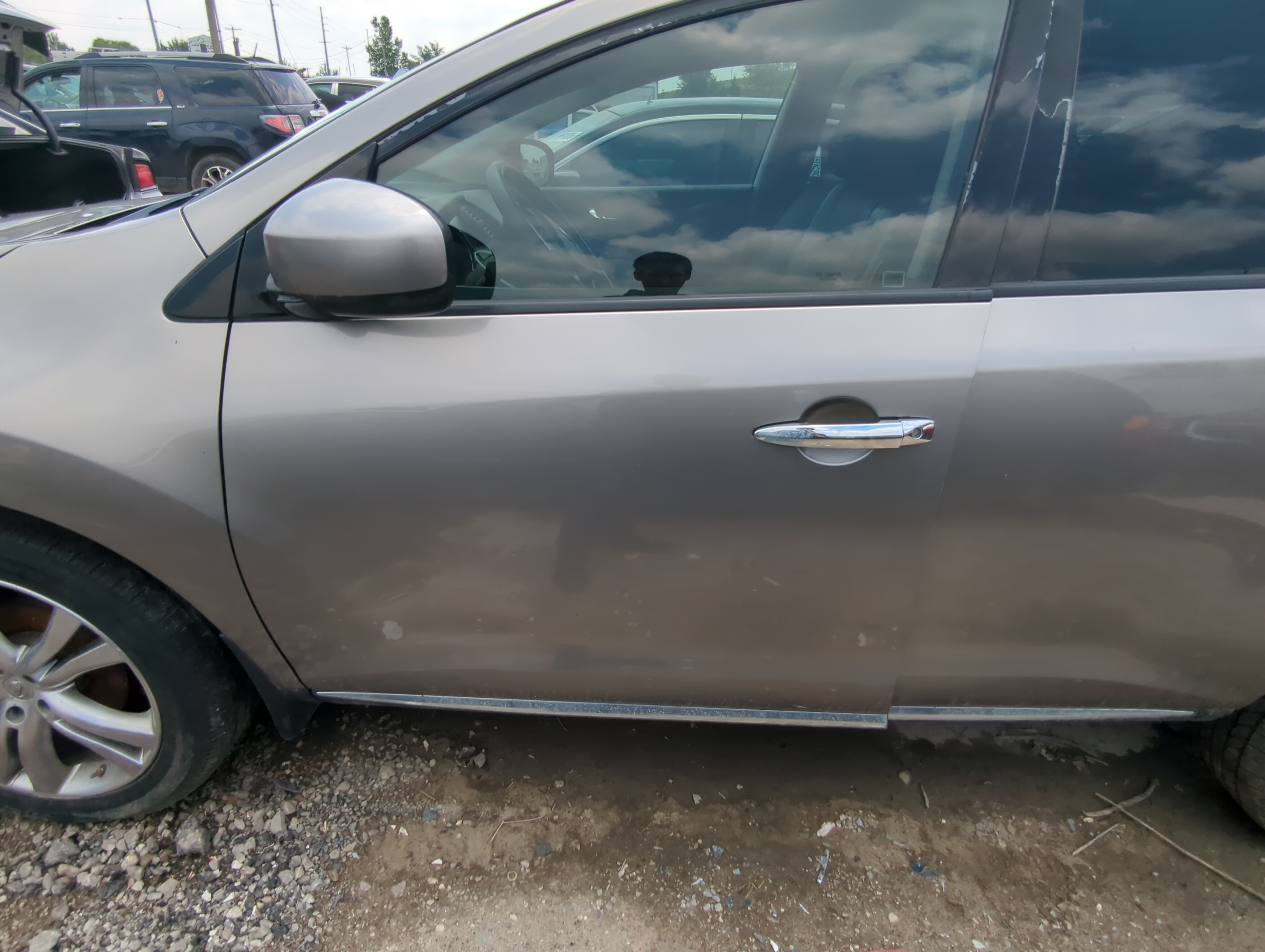 2010-2014 Nissan Murano Driver Front Door Oem 1085387 - Oemusedautoparts1.com