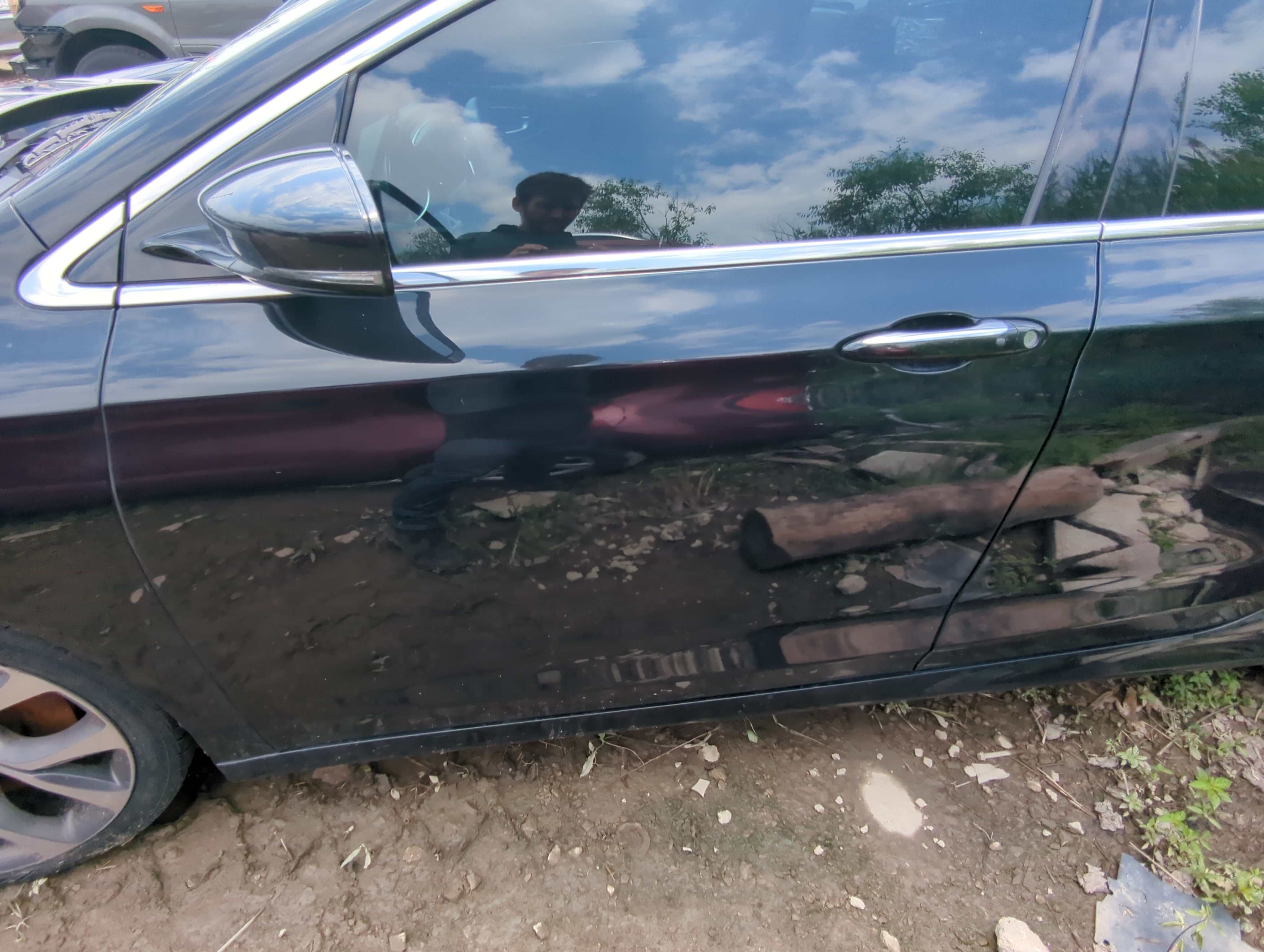 Picture of 2015-2017 Chrysler 200 Driver Front Door Oem 1085611