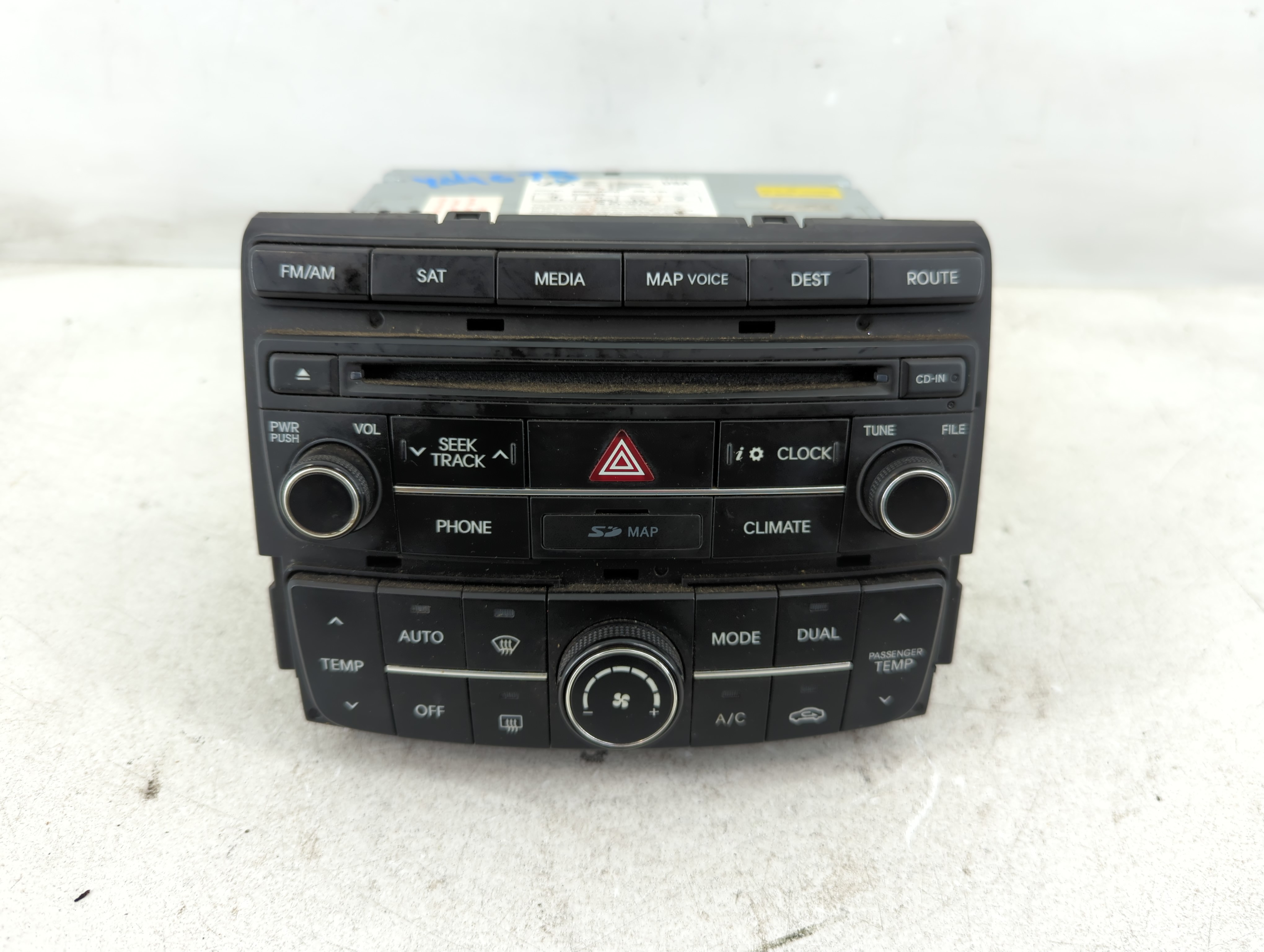 2014-2014 Hyundai Sonata Am Fm Cd Player Radio Receiver 1085657 - Oemusedautoparts1.com