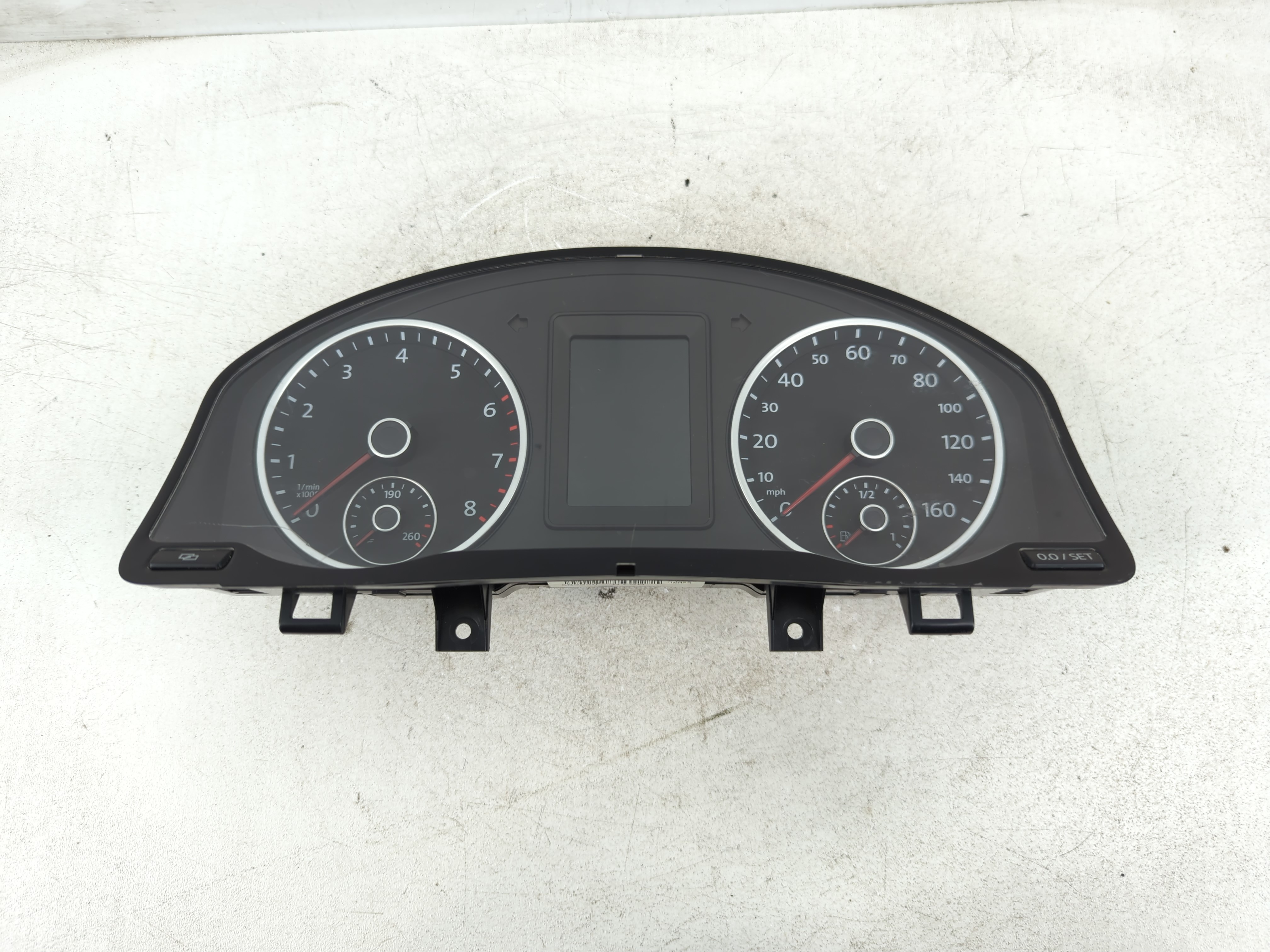 2011-2011 Volkswagen Tiguan Speedometer Instrument Cluster Gauges 1085738 - Oemusedautoparts1.com