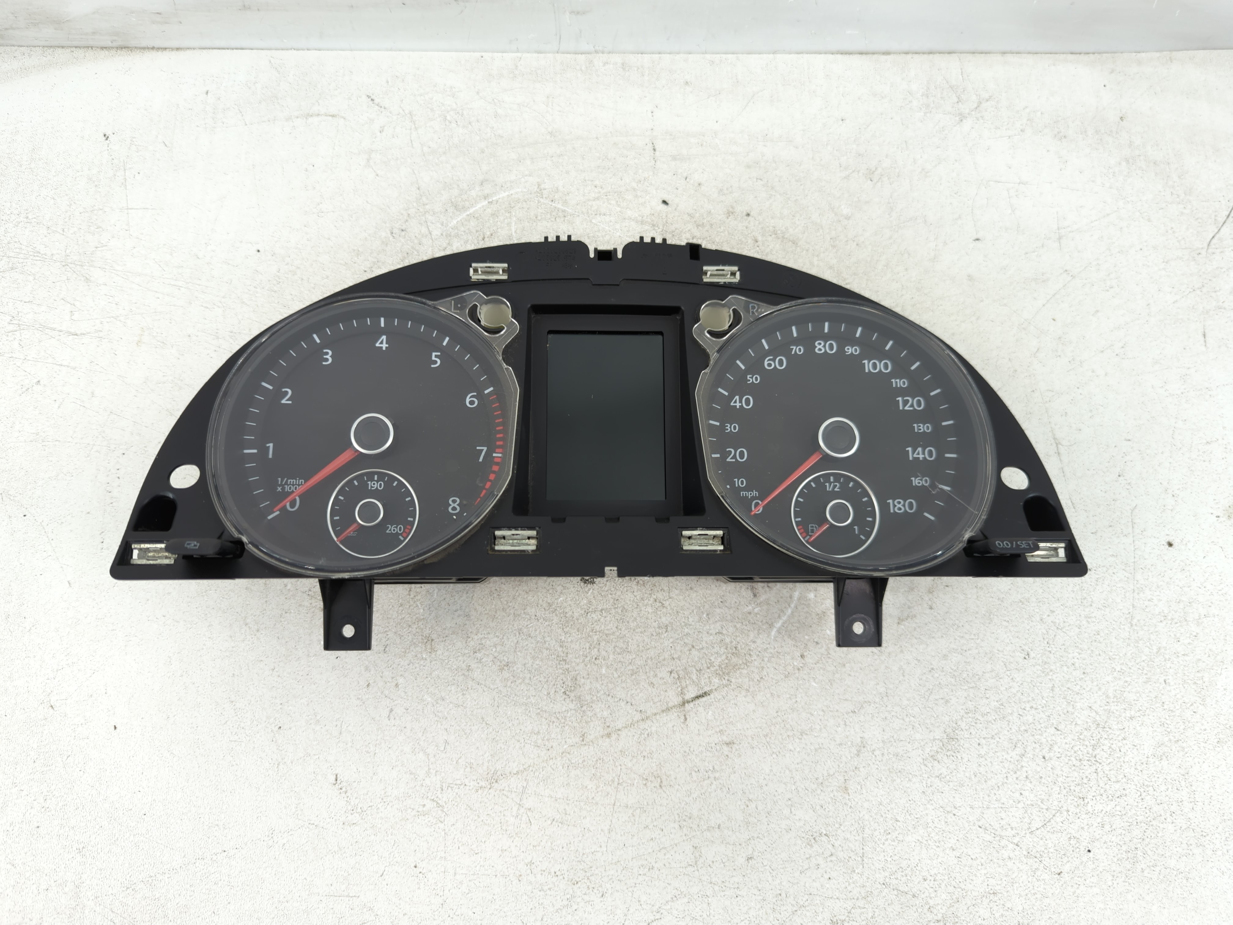 2010-2011 Volkswagen Cc Speedometer Instrument Cluster Gauges 1085742 - Oemusedautoparts1.com